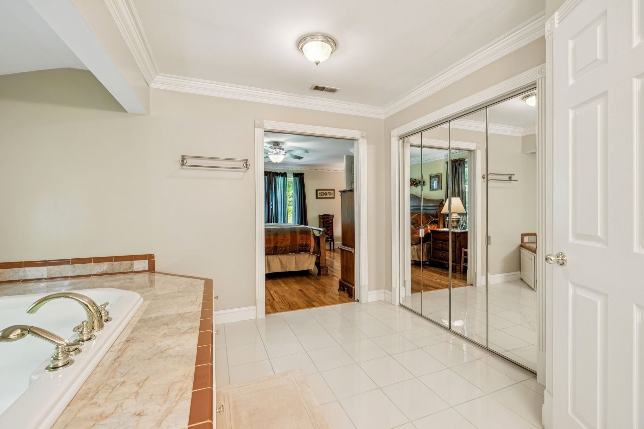 137 LW Lacy Rd