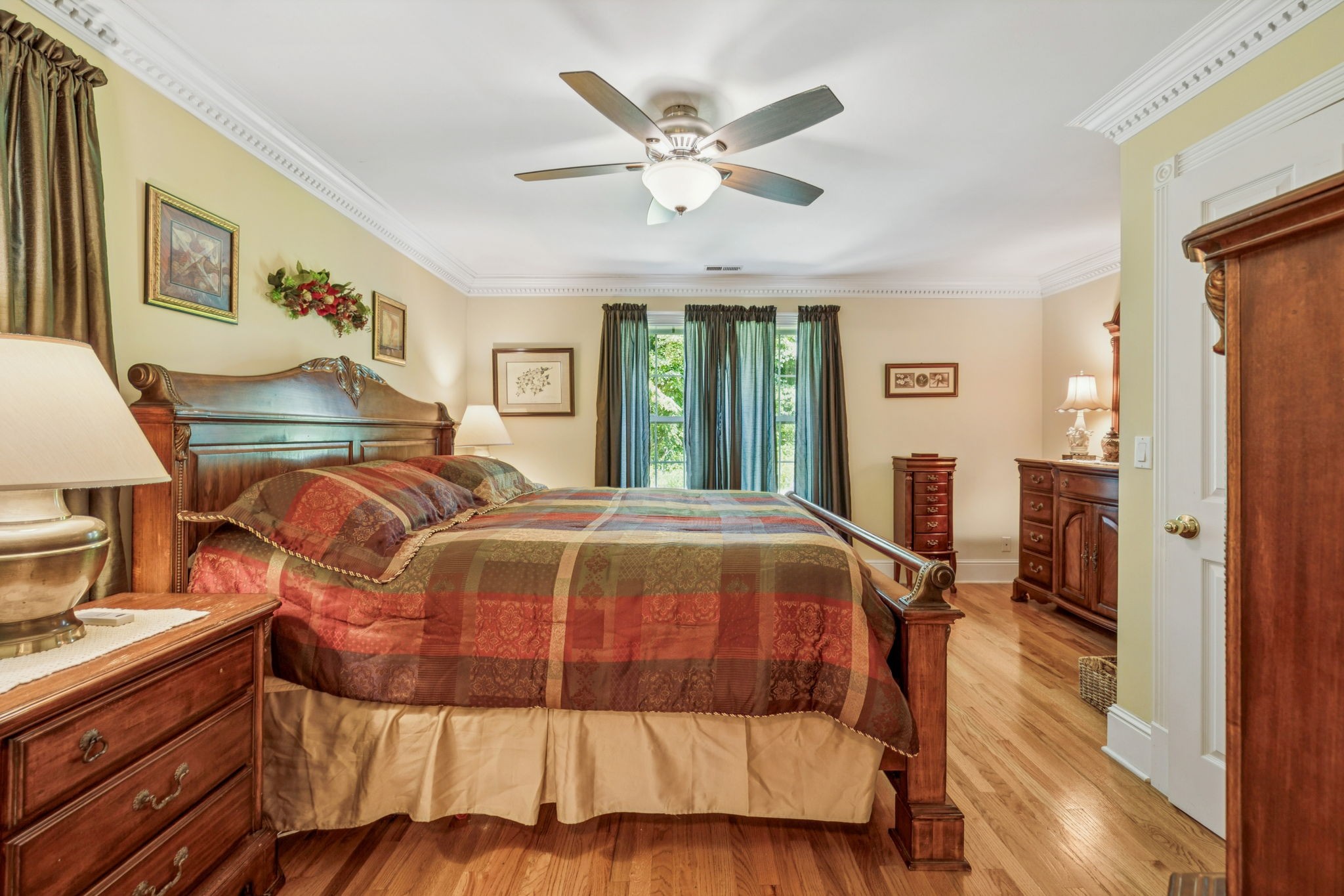137 LW Lacy Rd