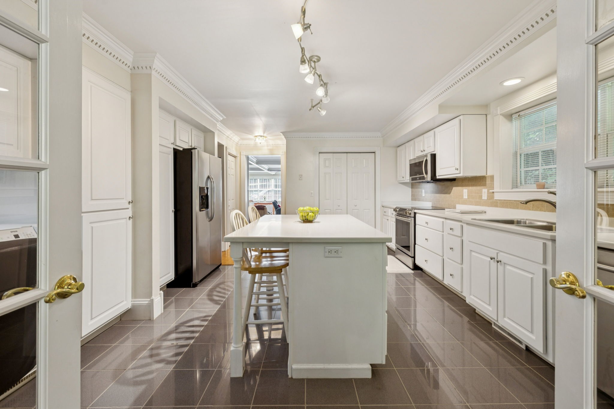 137 LW Lacy Rd