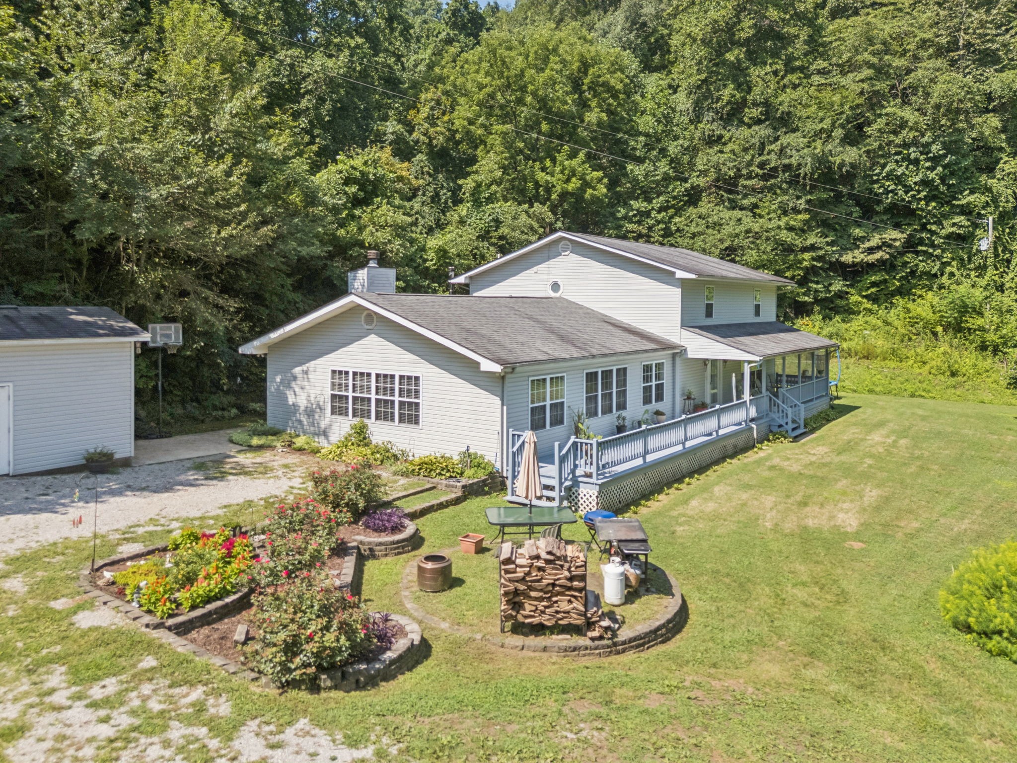 137 LW Lacy Rd