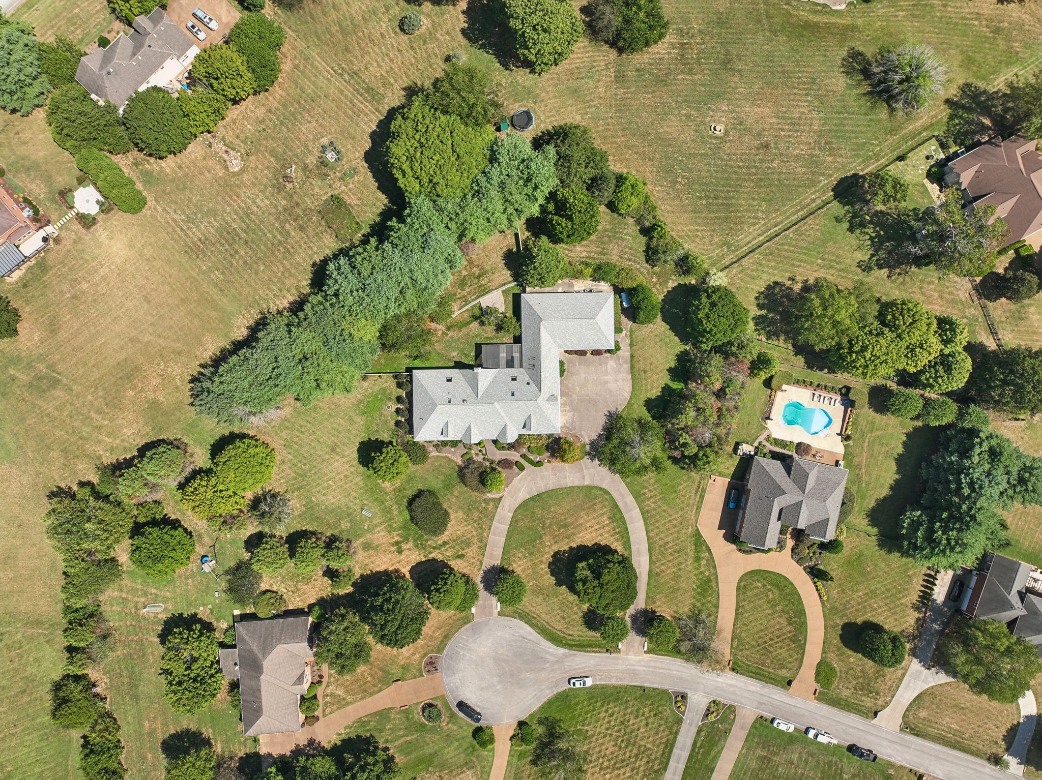512 Trotters Pl
