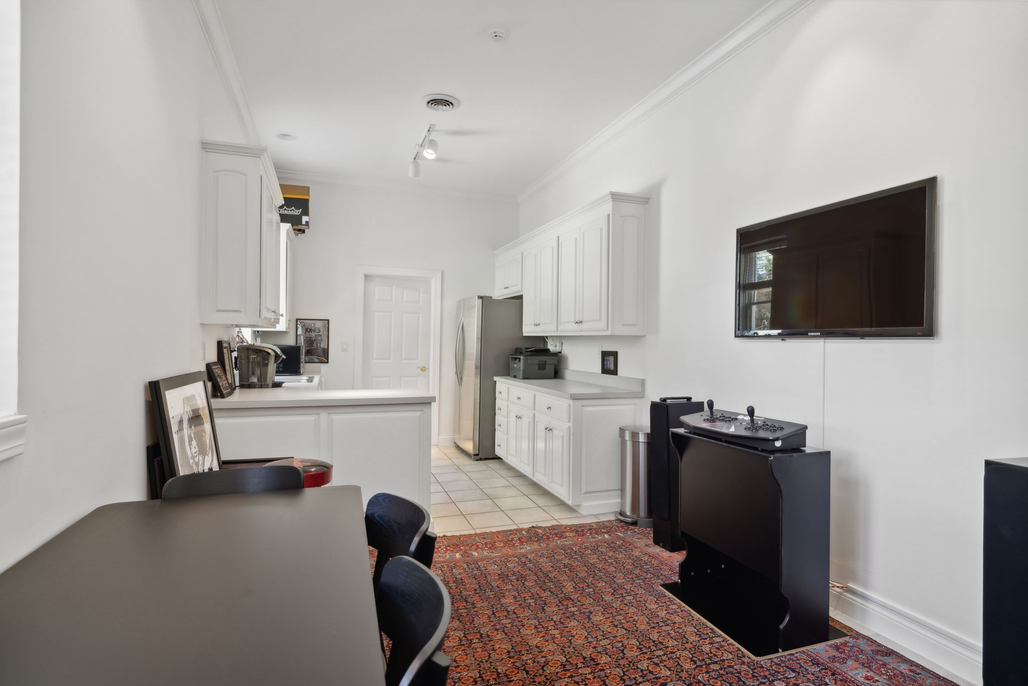 512 Trotters Pl