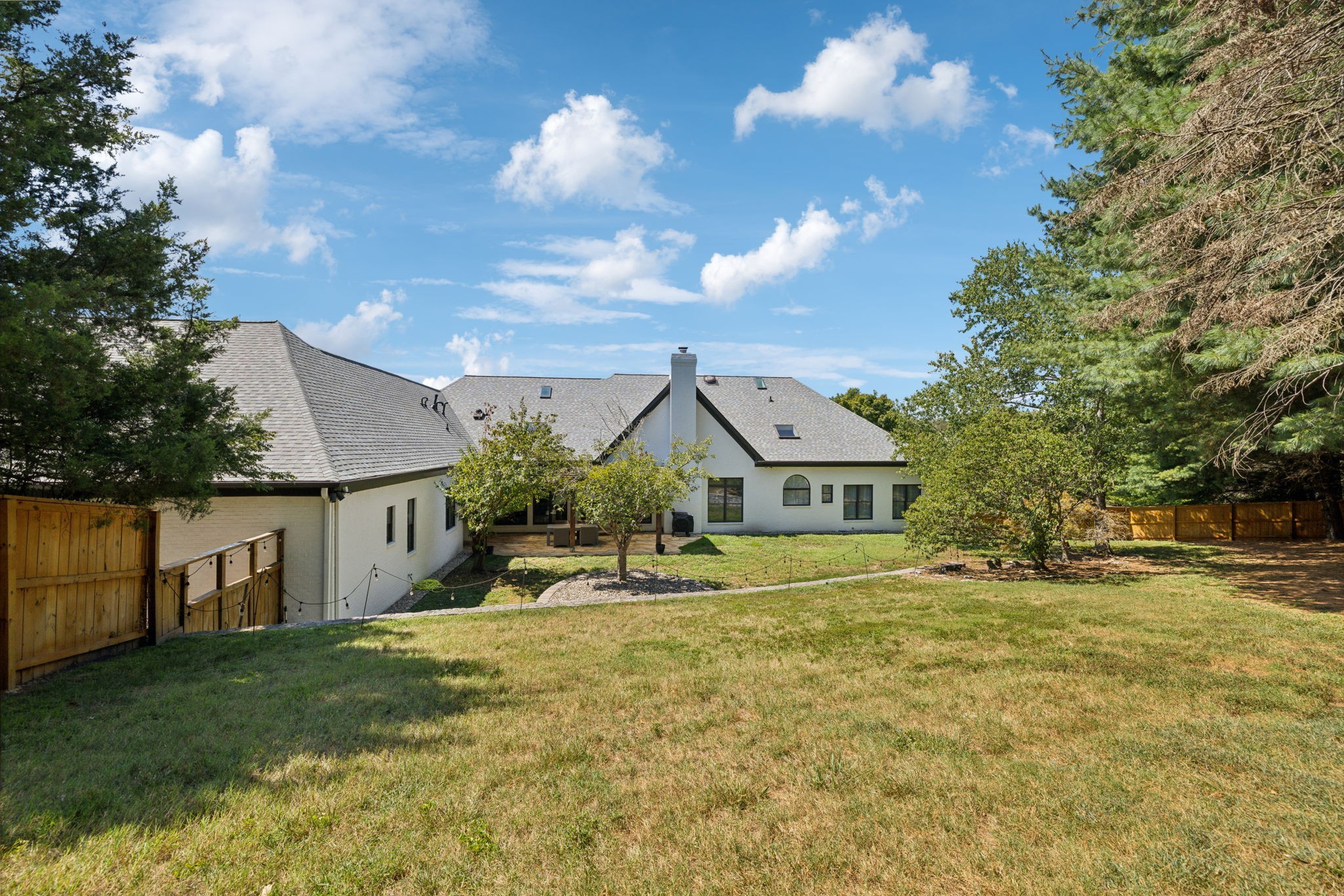 512 Trotters Pl