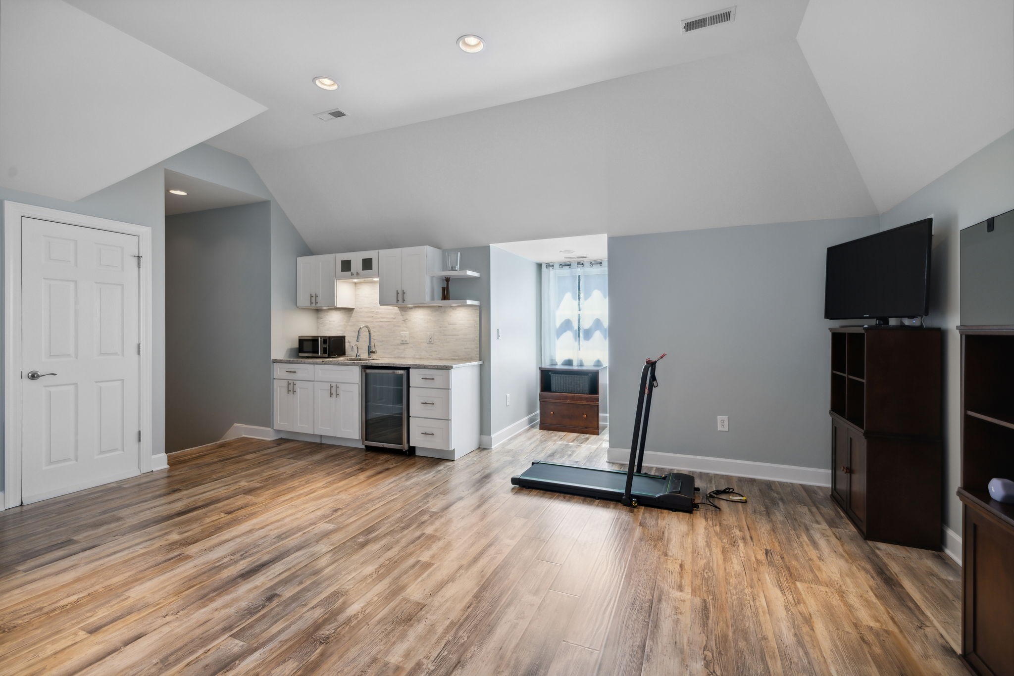 512 Trotters Pl