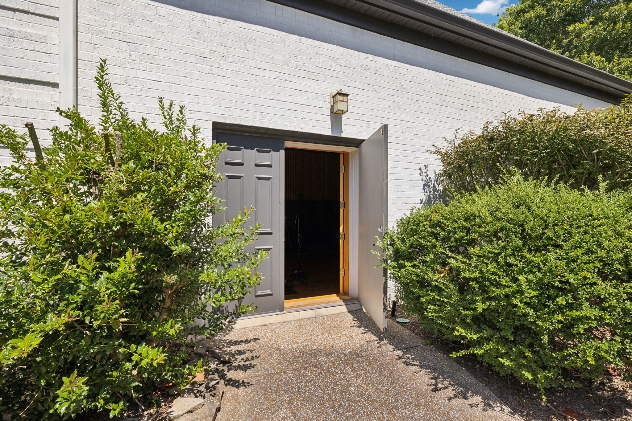 512 Trotters Pl