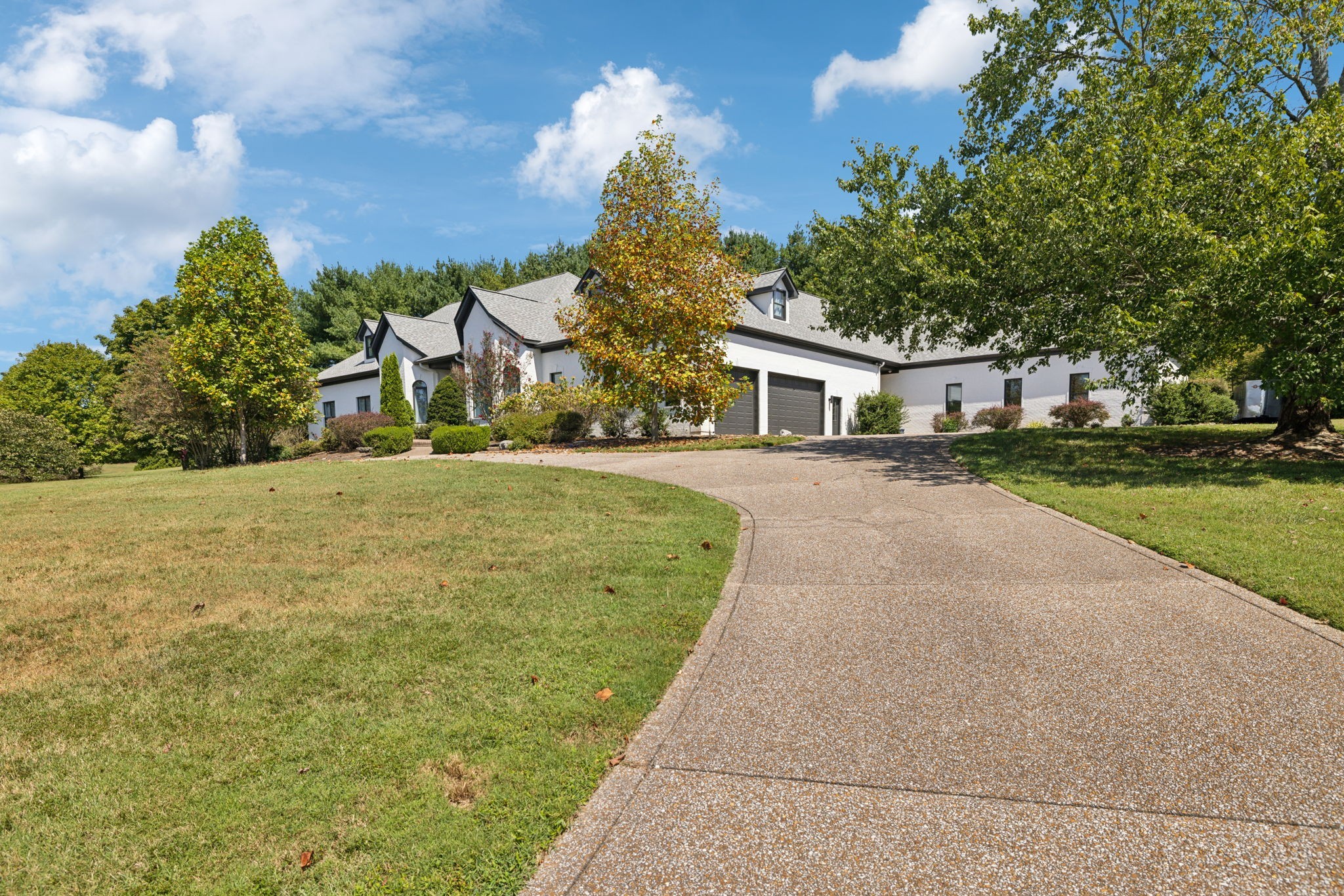 512 Trotters Pl