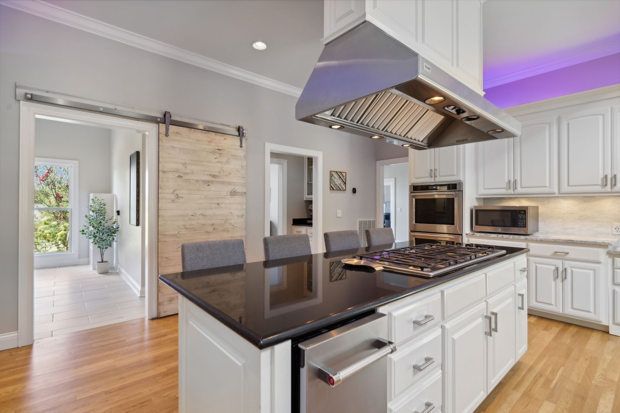 512 Trotters Pl
