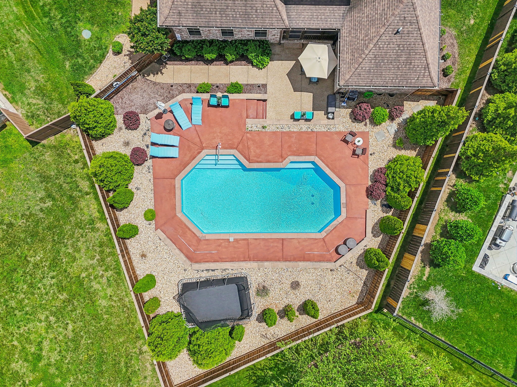 915 Harrisburg Ln
