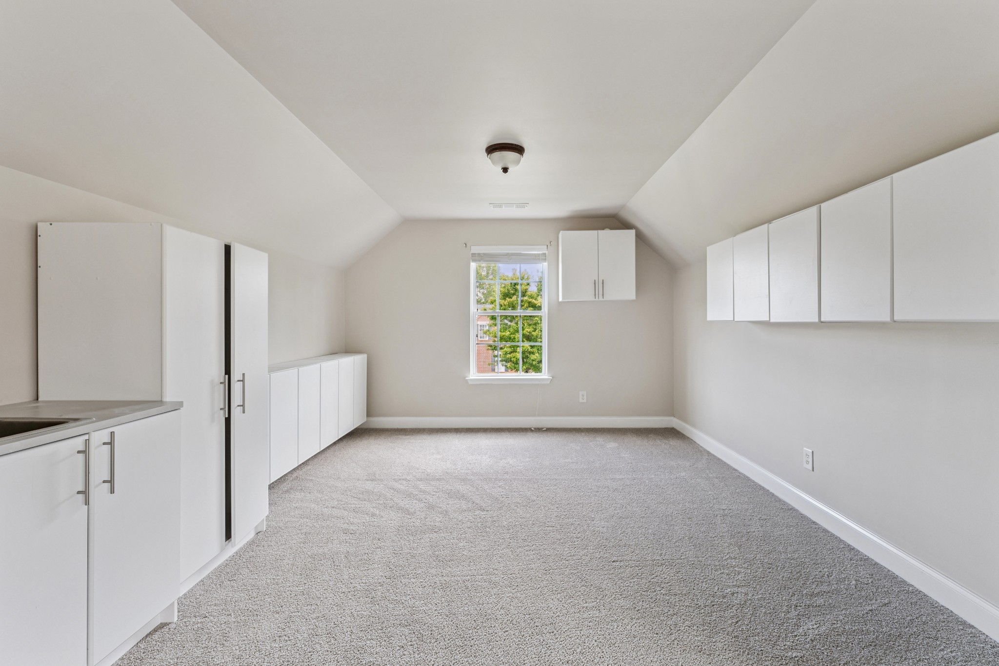 128 Rock Castle Dr