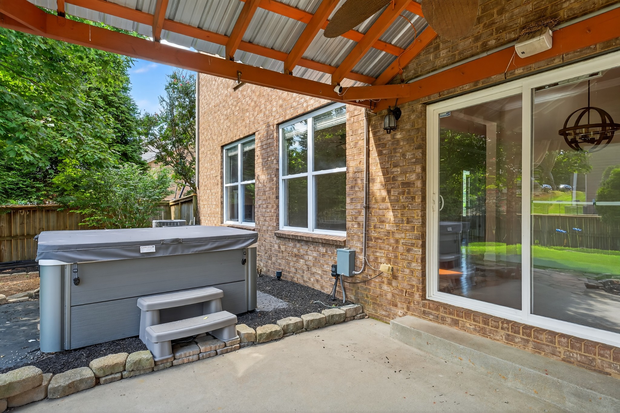 128 Rock Castle Dr