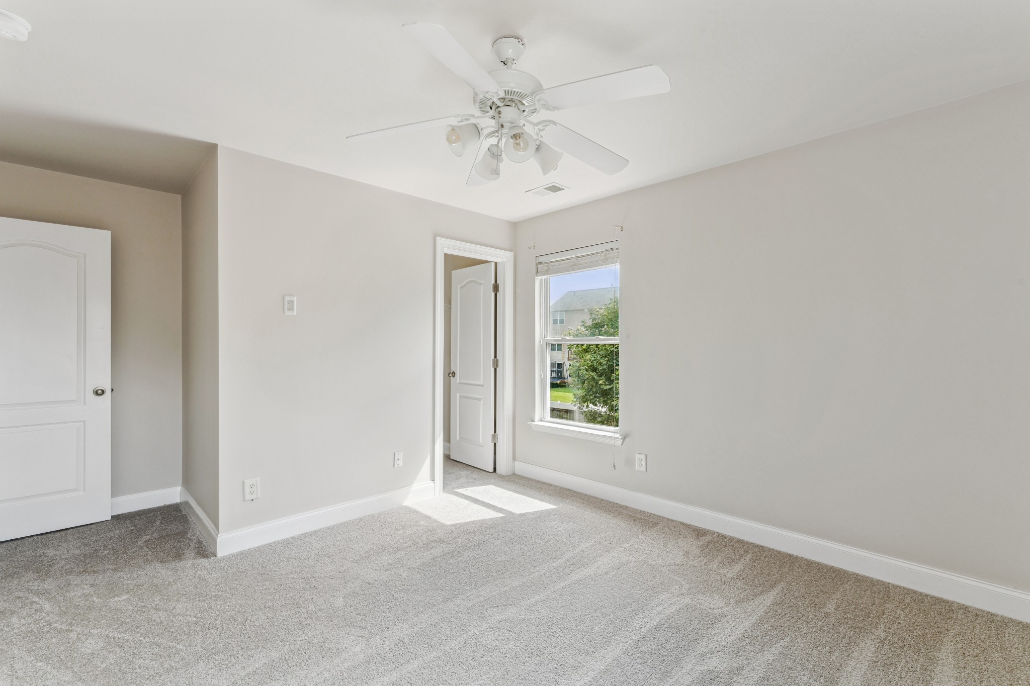 128 Rock Castle Dr