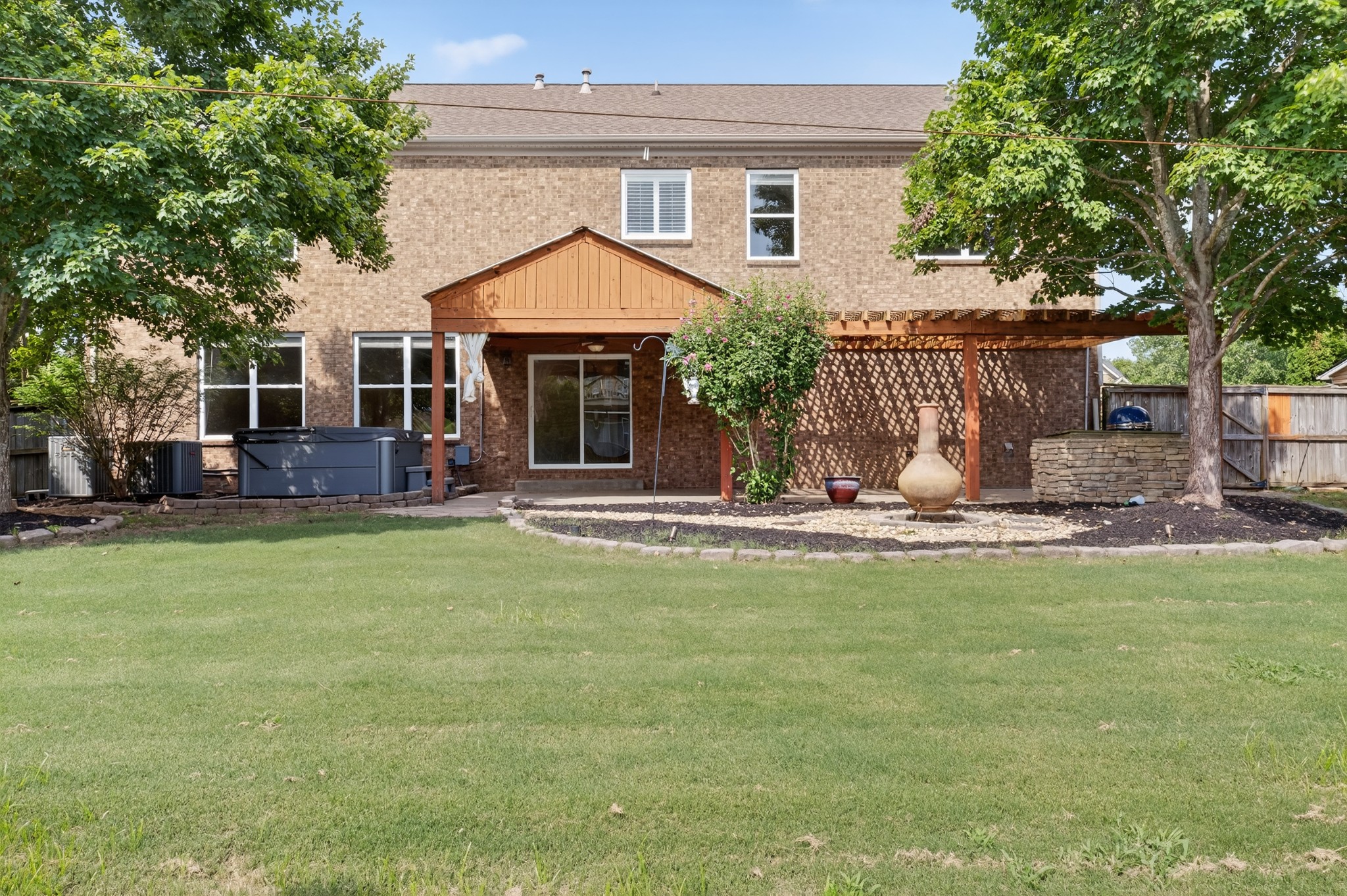 128 Rock Castle Dr