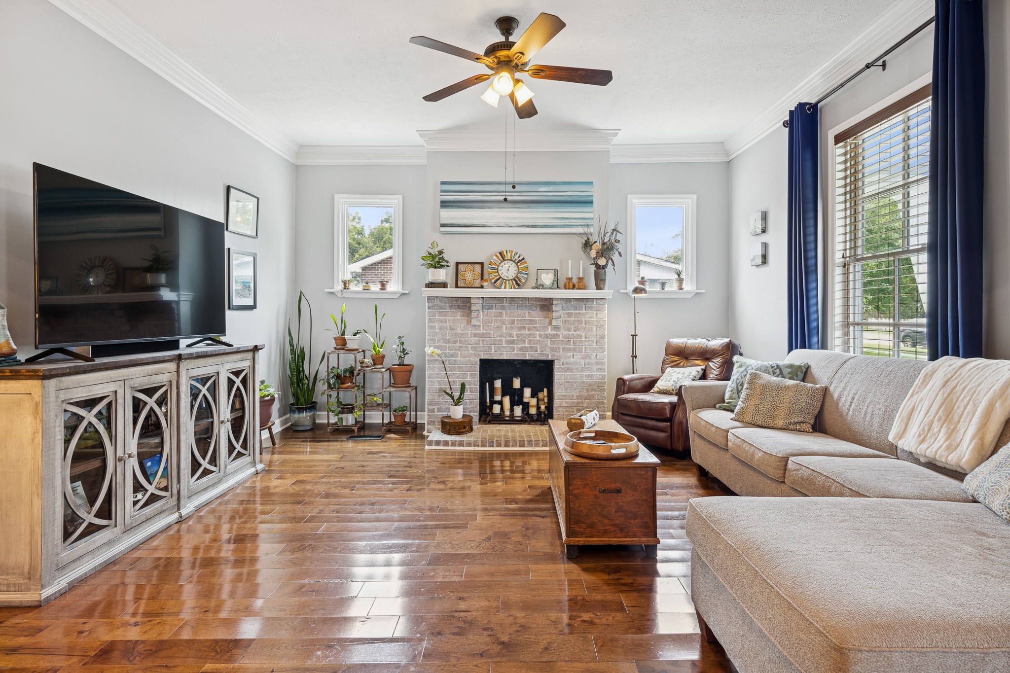 115 S Hatton Ave