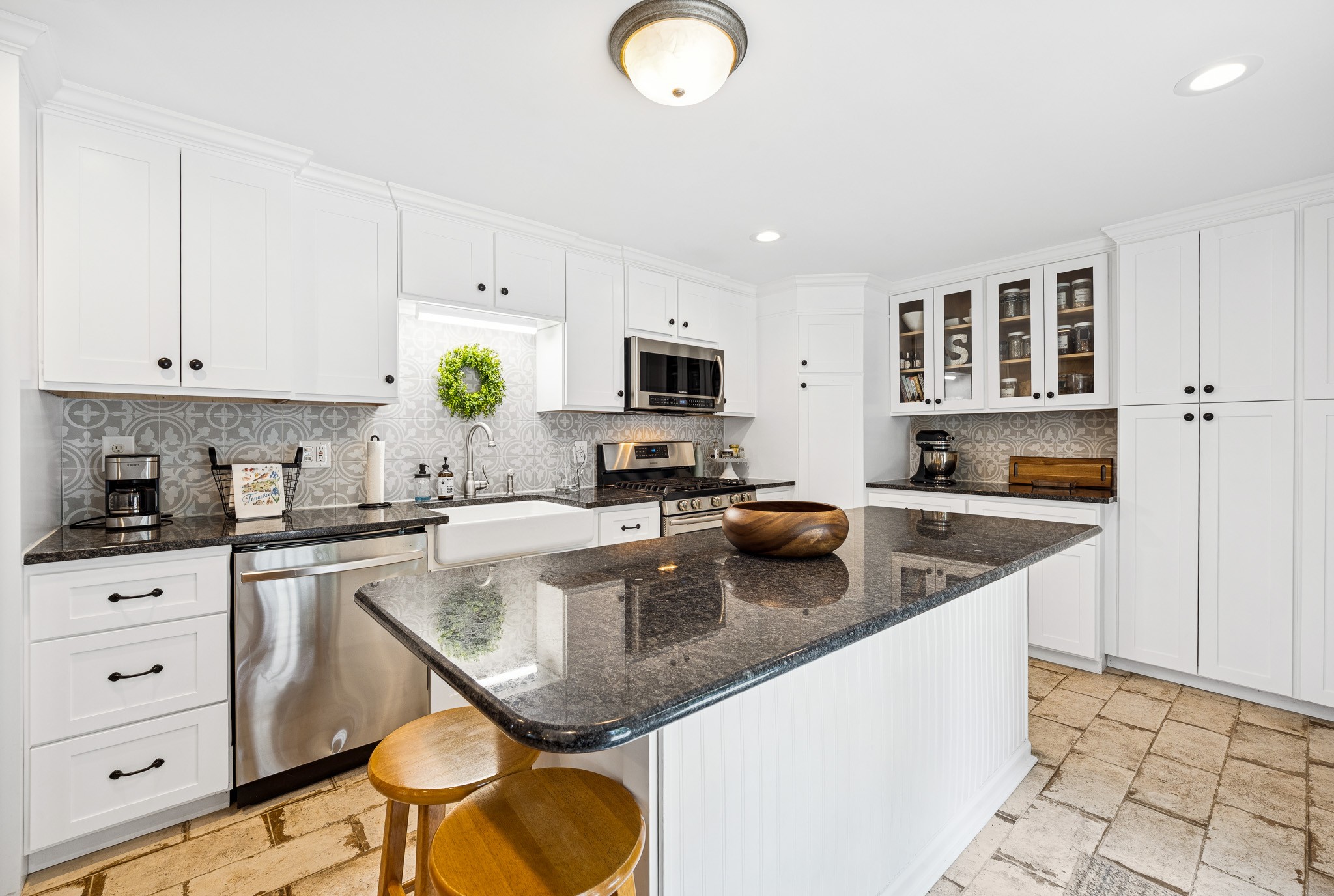 115 S Hatton Ave