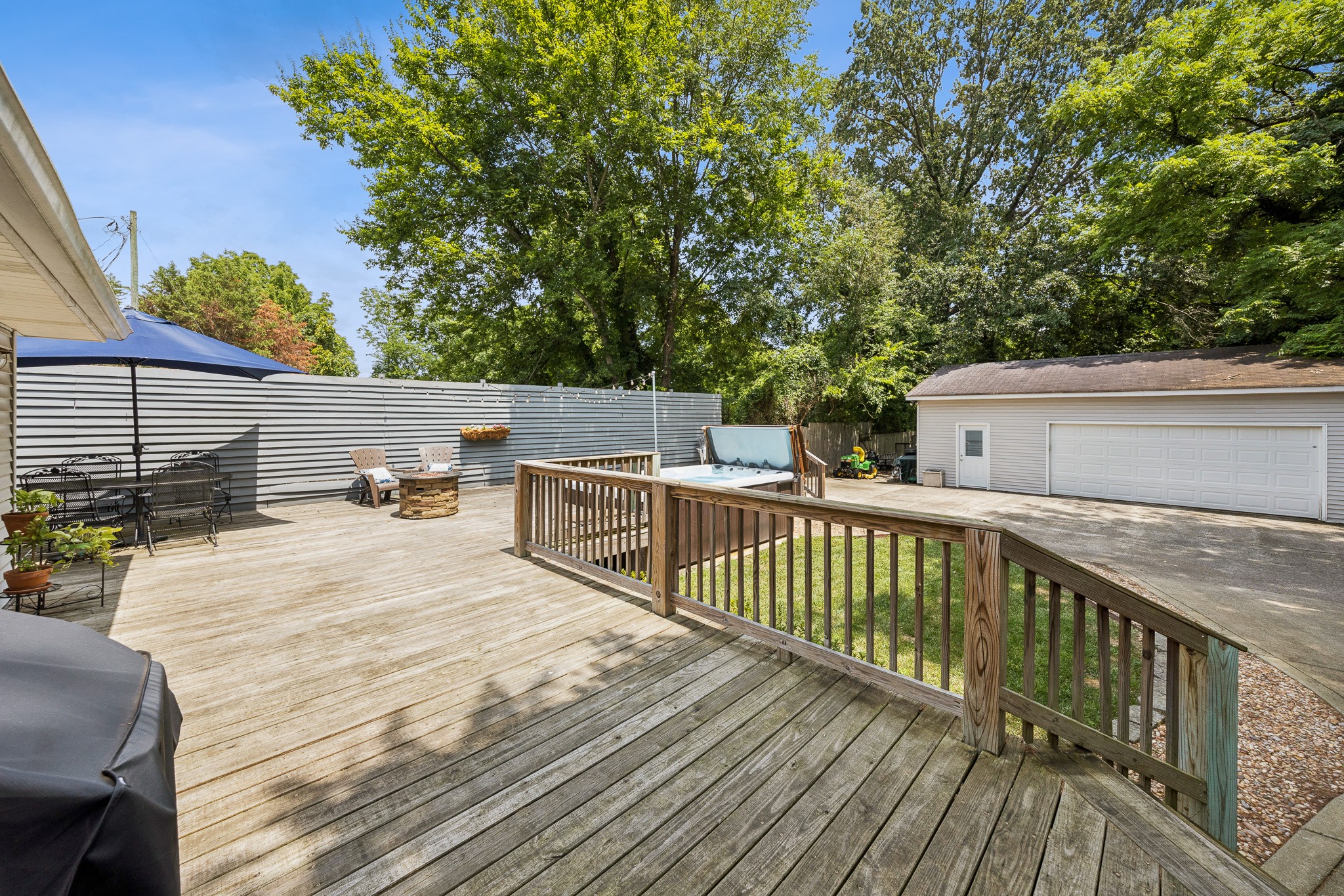115 S Hatton Ave