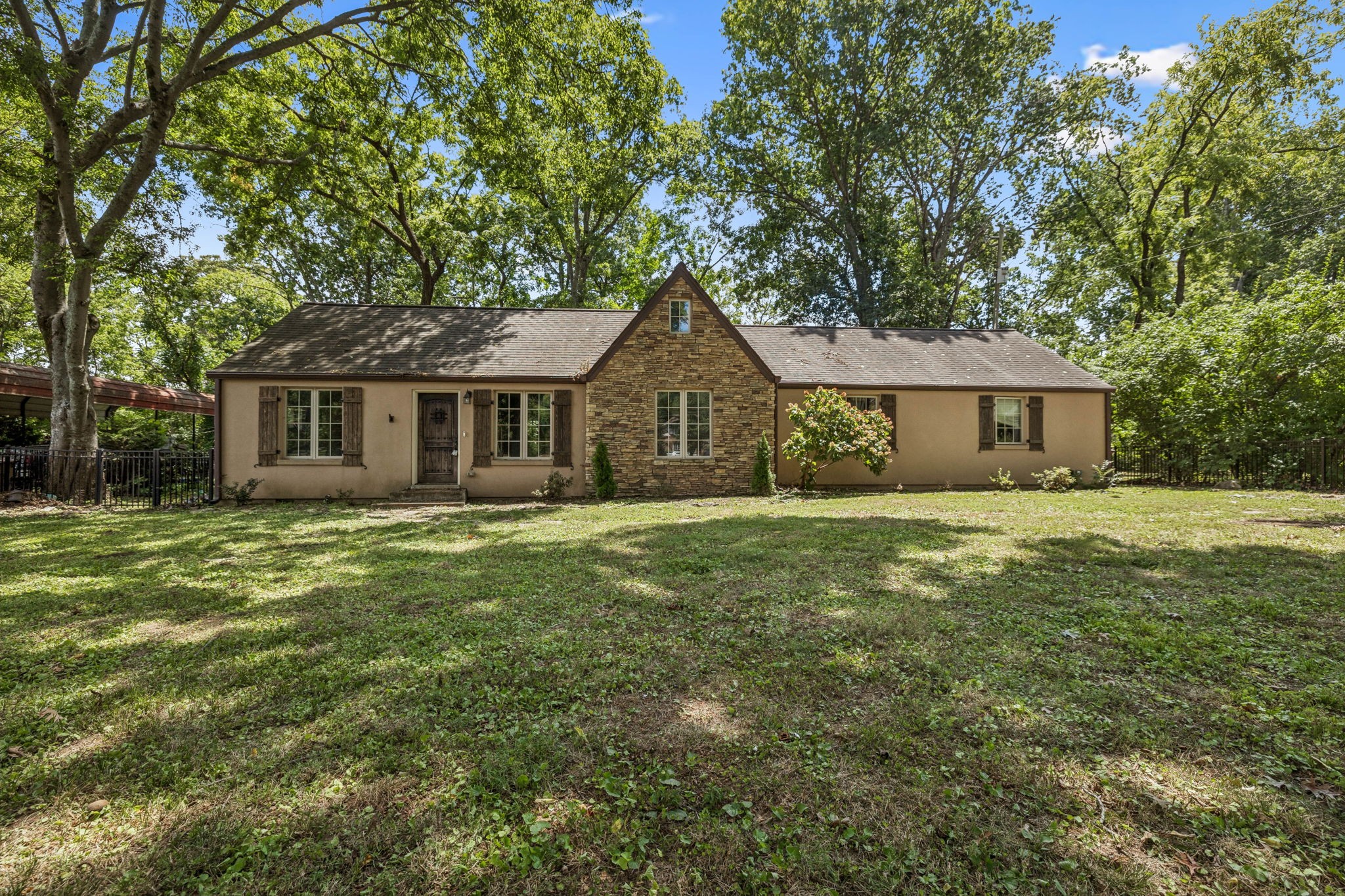 5905 Old Harding Pike
