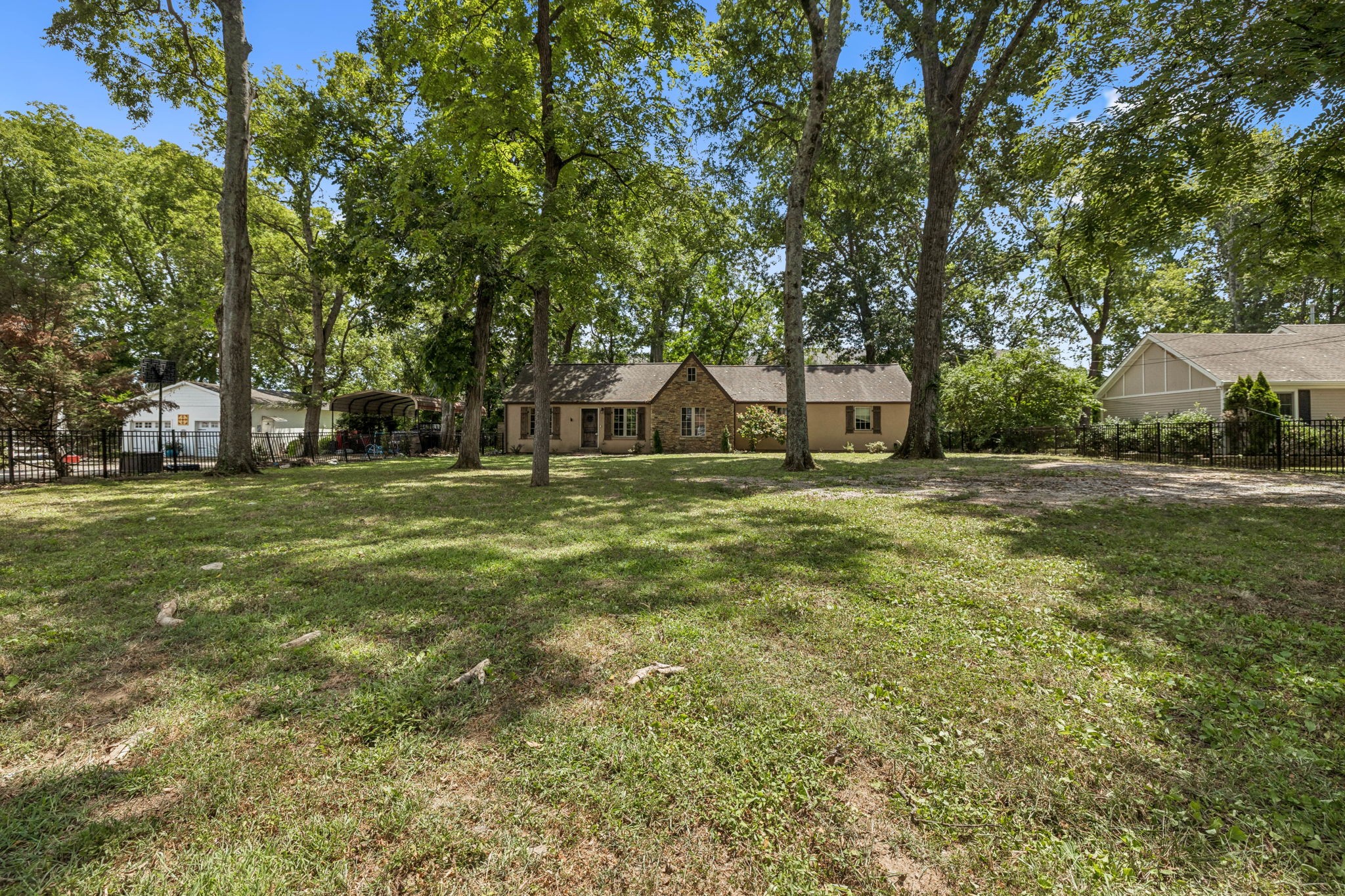 5905 Old Harding Pike