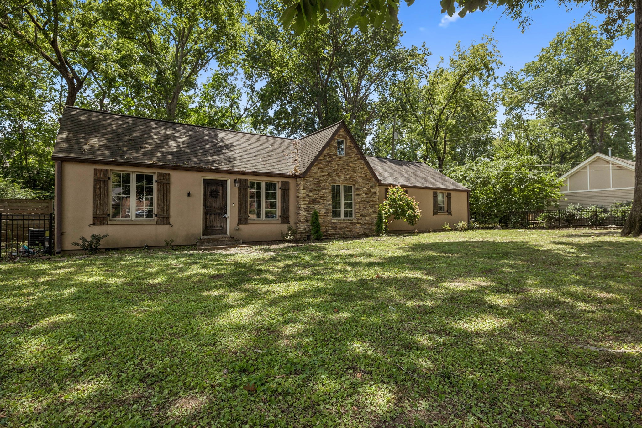 5905 Old Harding Pike