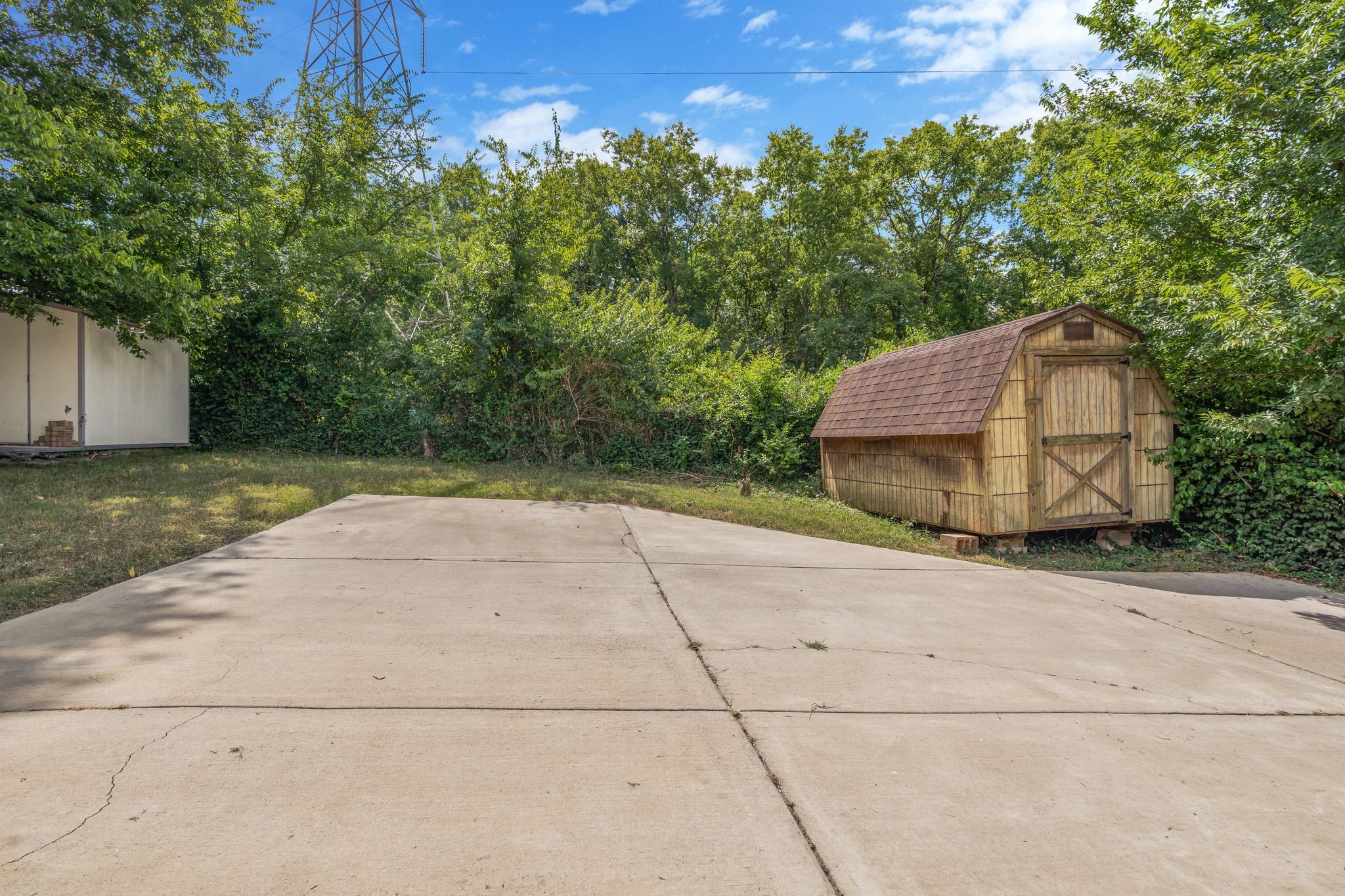406 Matthews Ct