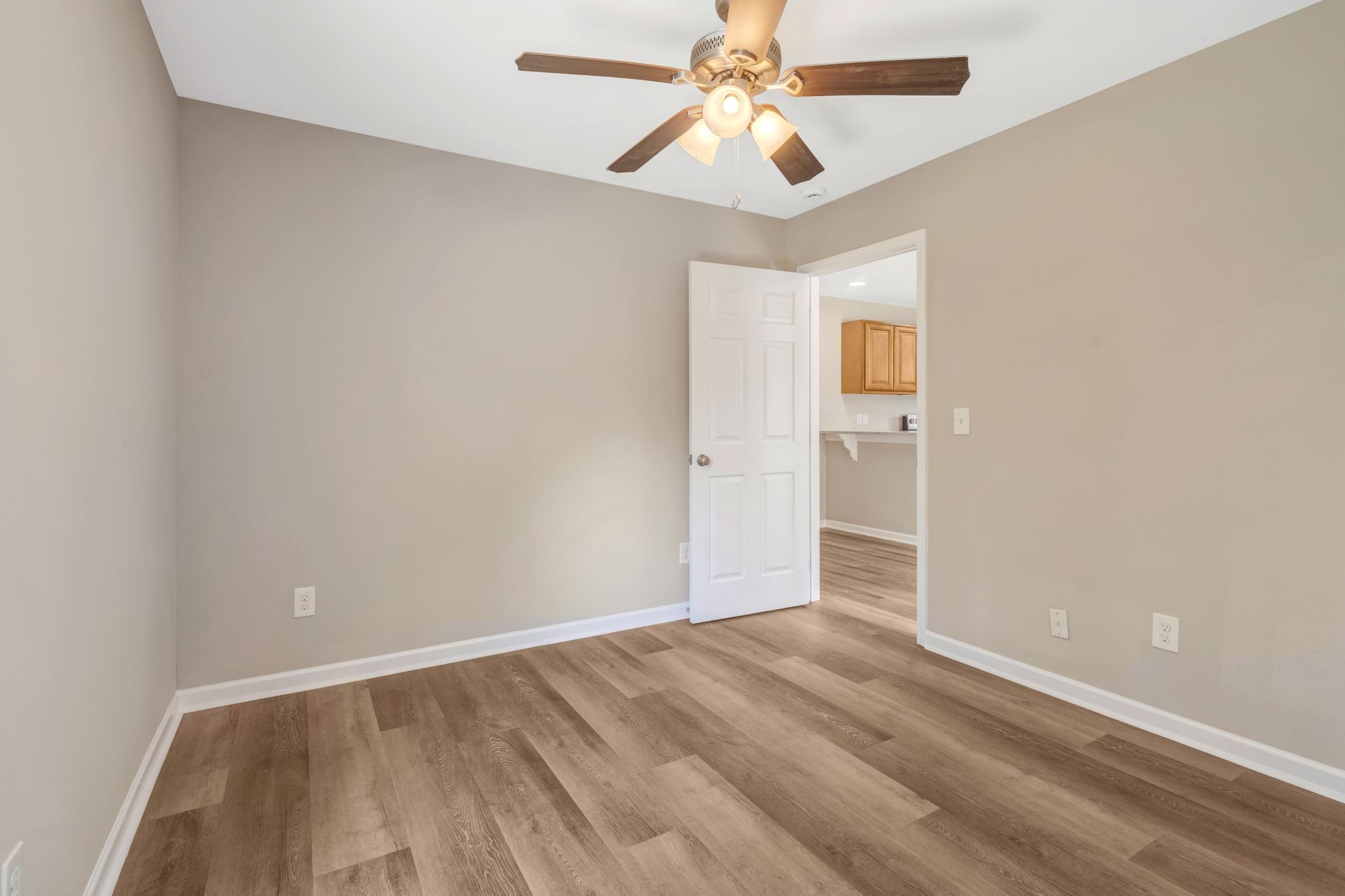 406 Matthews Ct
