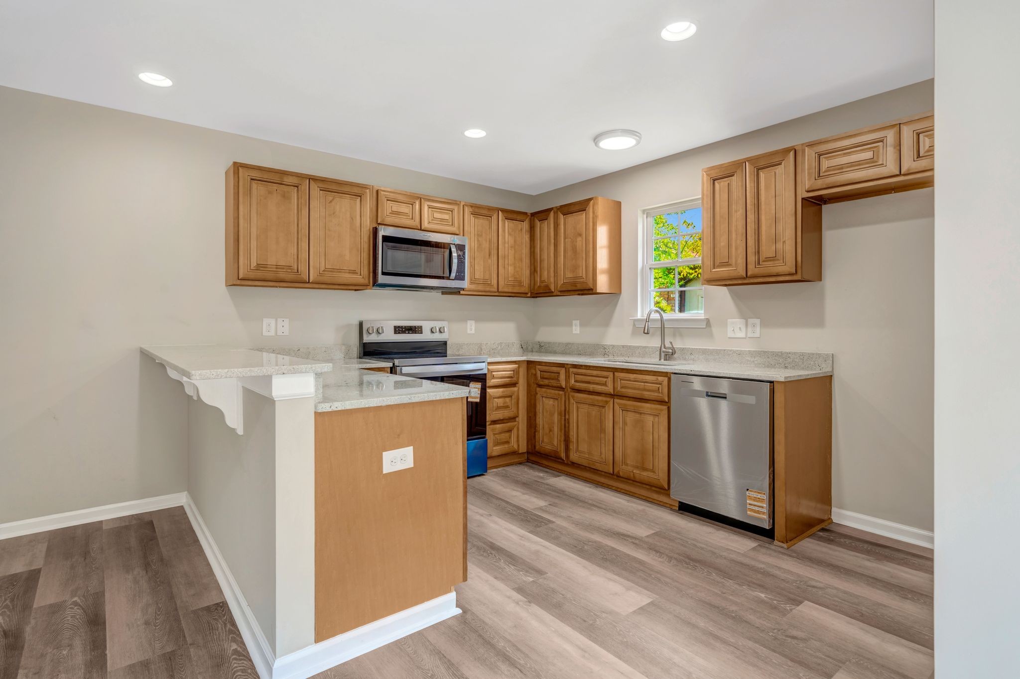 406 Matthews Ct