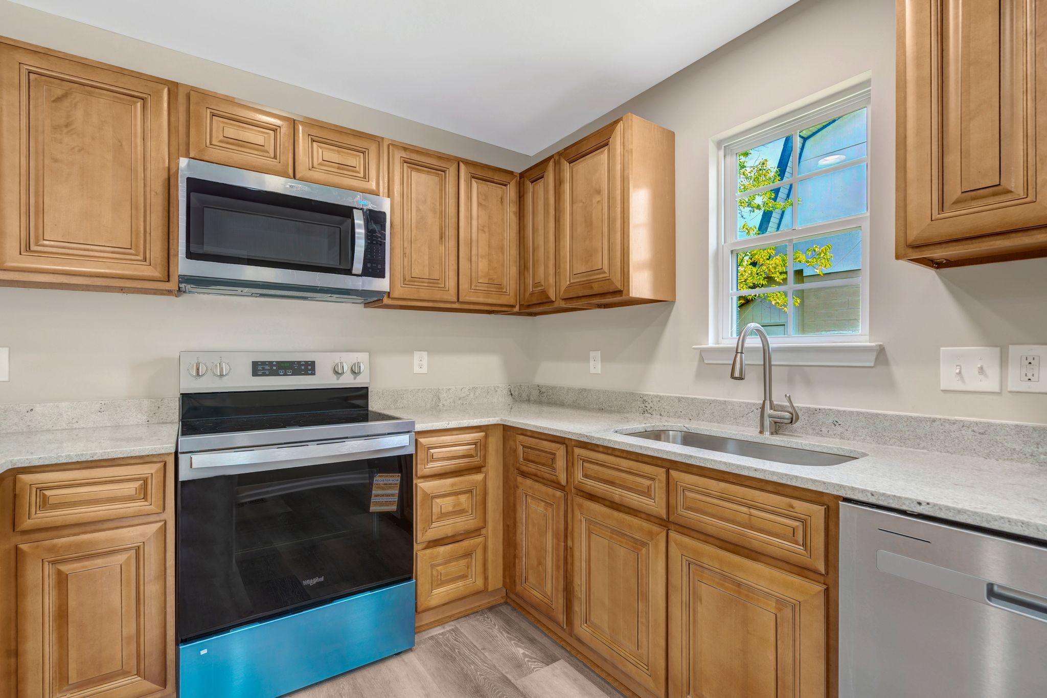 406 Matthews Ct