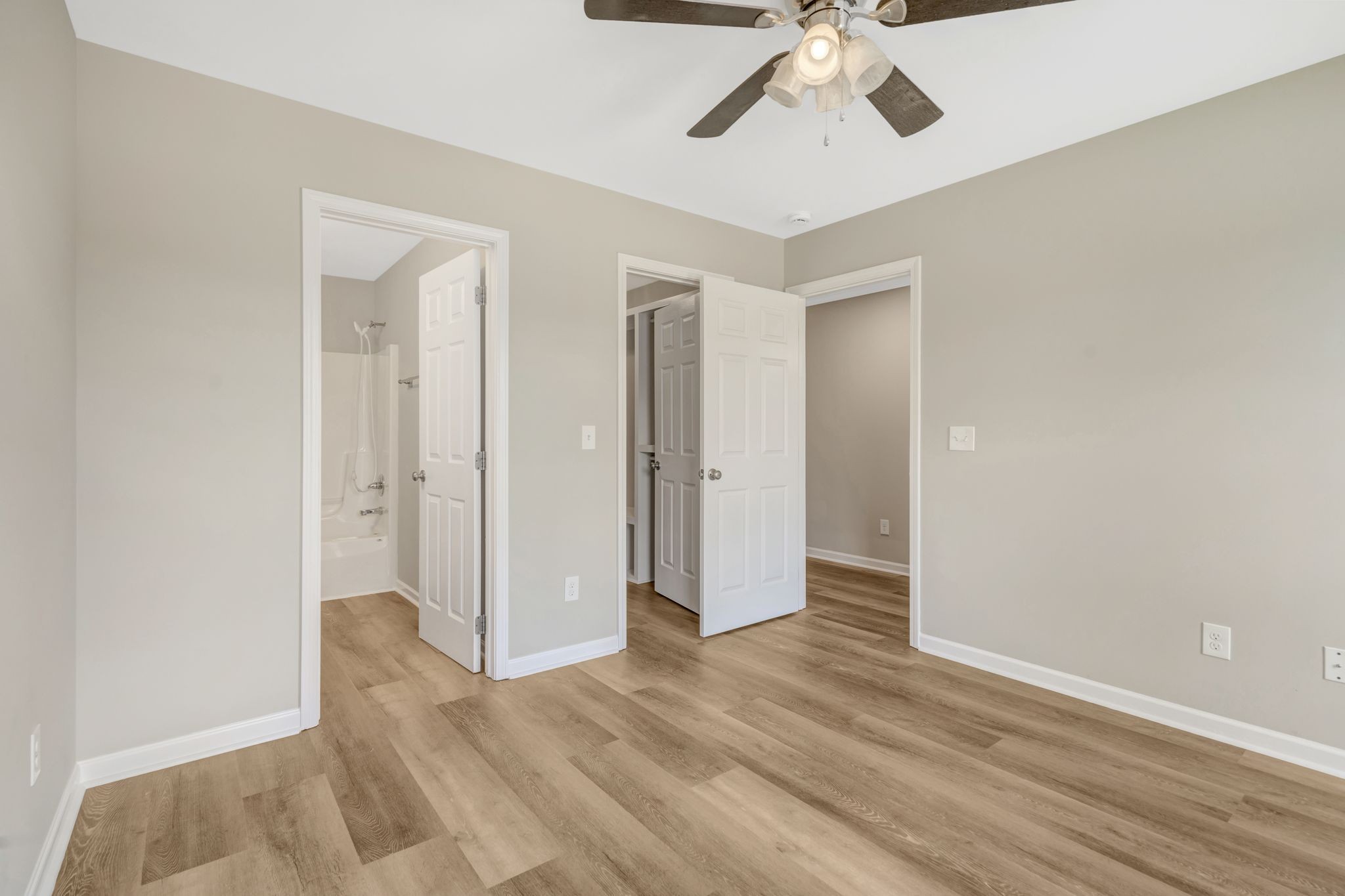 406 Matthews Ct