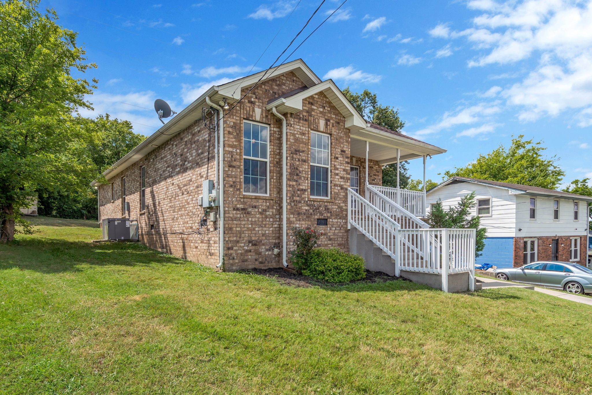 406 Matthews Ct