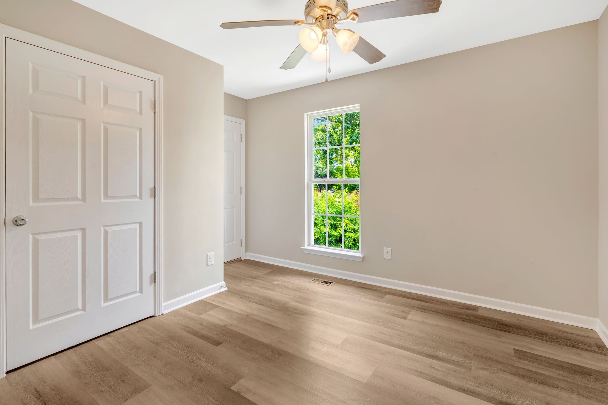 406 Matthews Ct