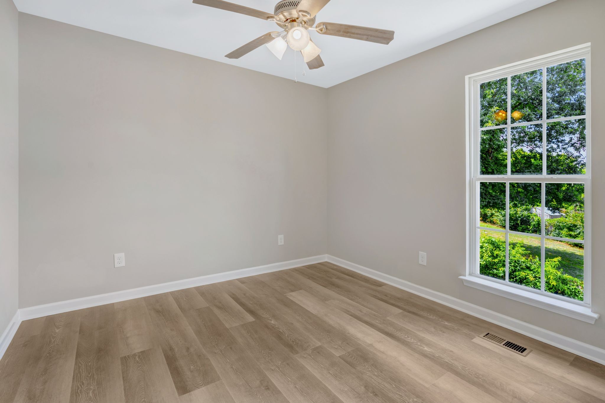 406 Matthews Ct
