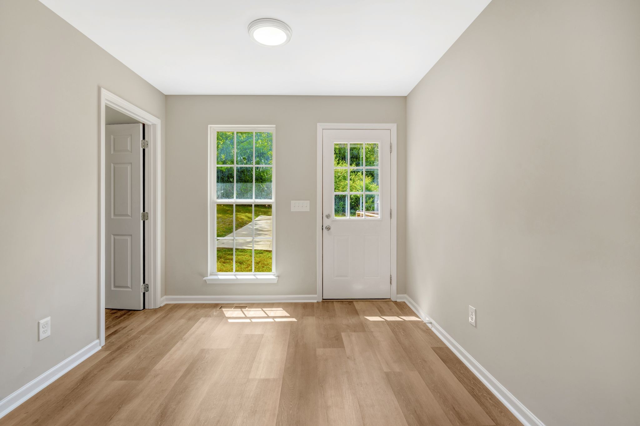 406 Matthews Ct