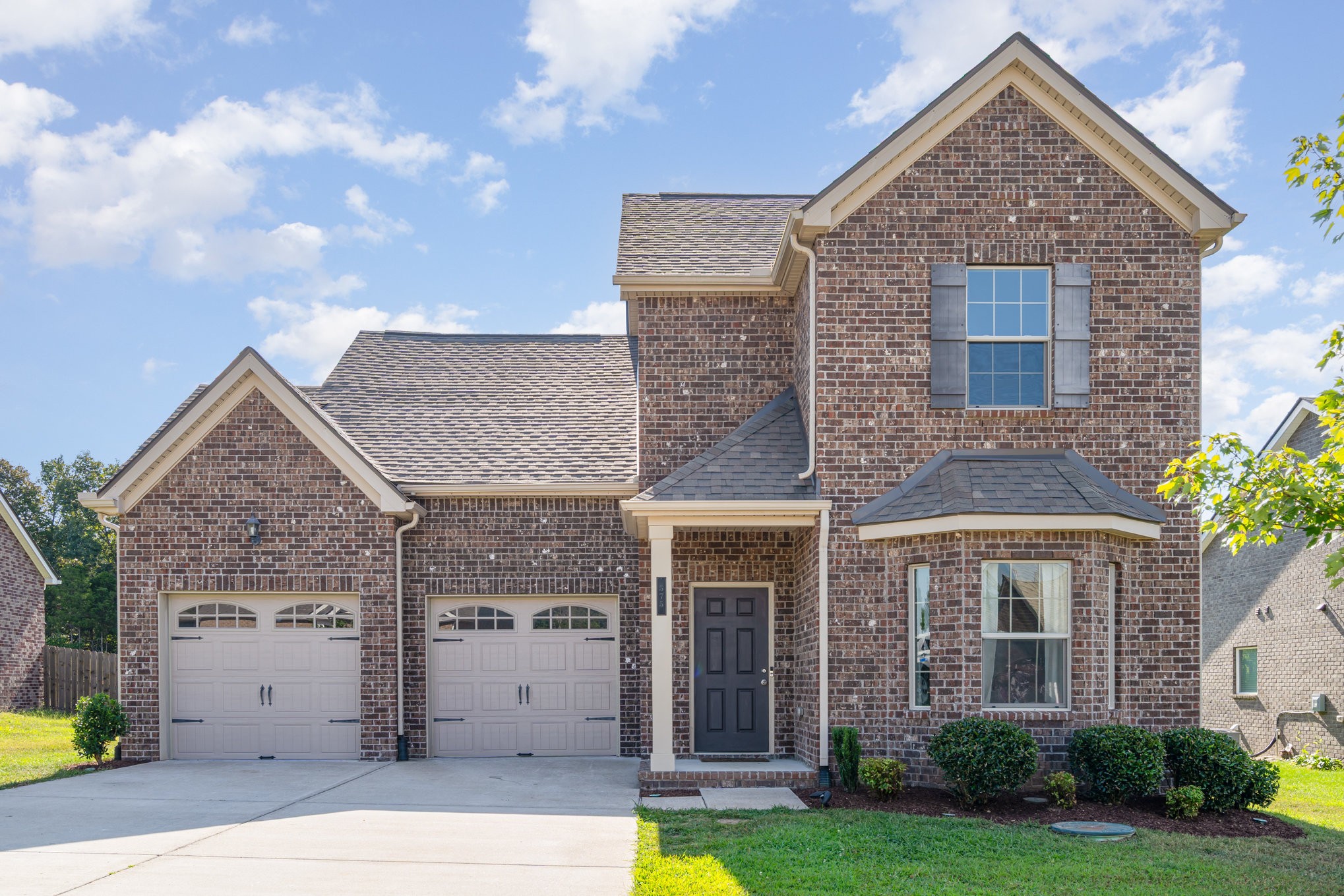 575 Oakvale Ln
