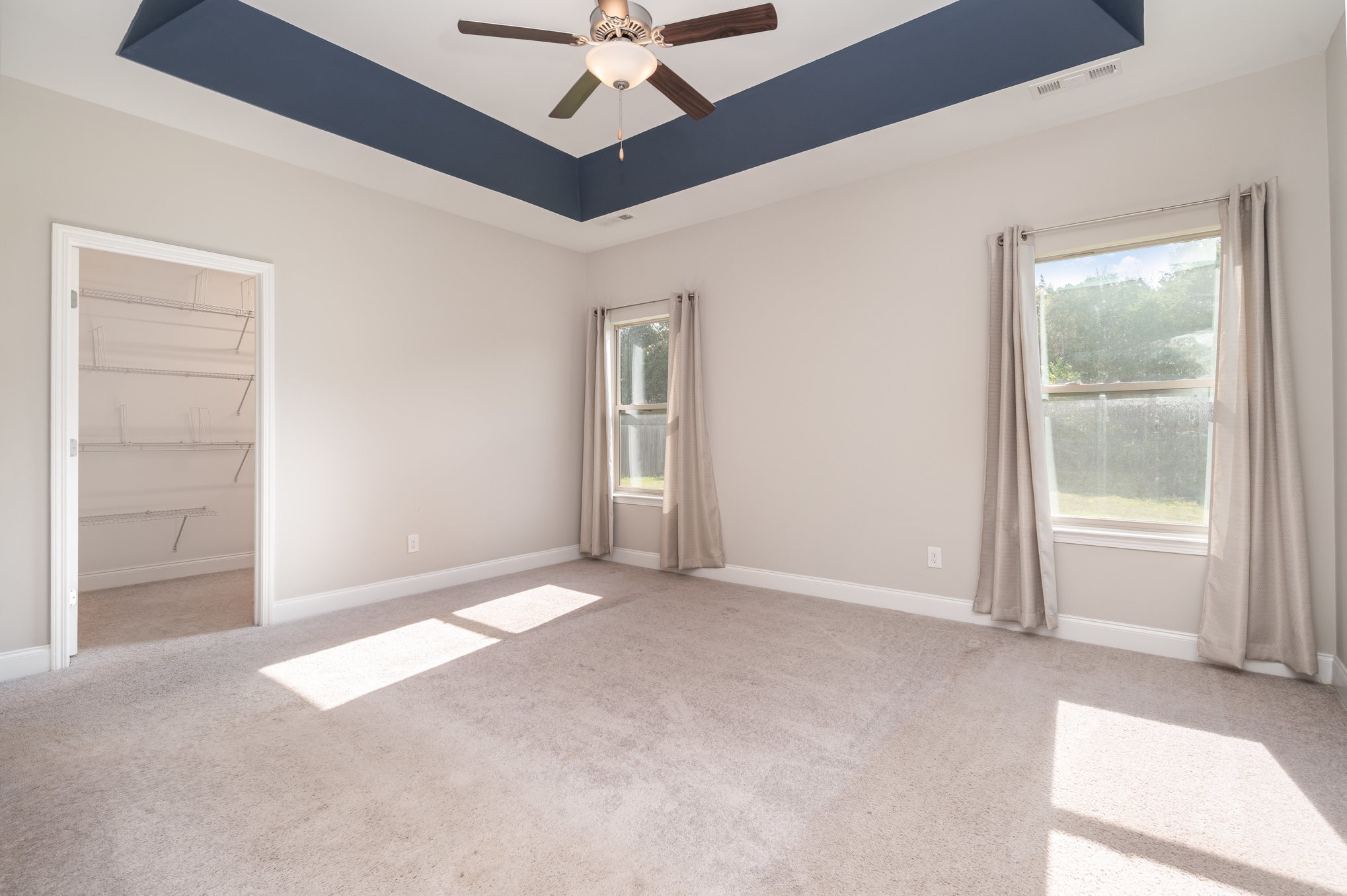 575 Oakvale Ln