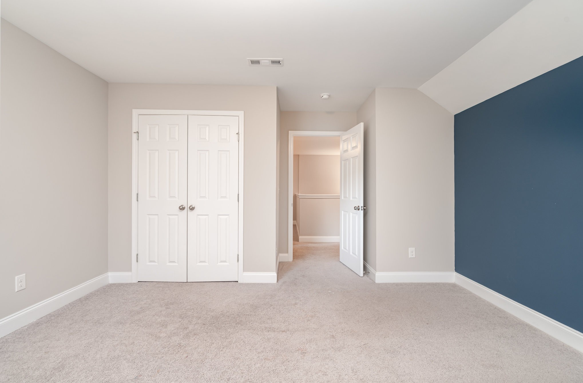 575 Oakvale Ln