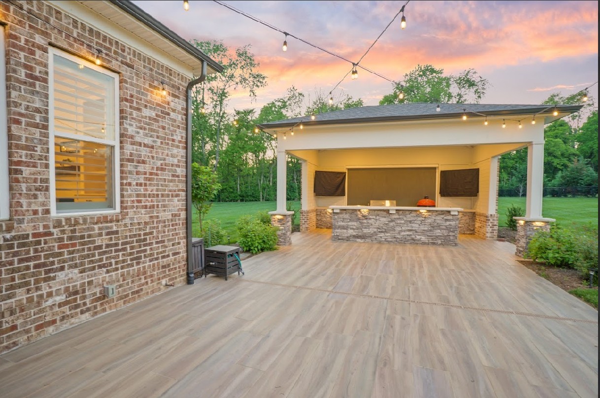 8119 Schweitzer Pl