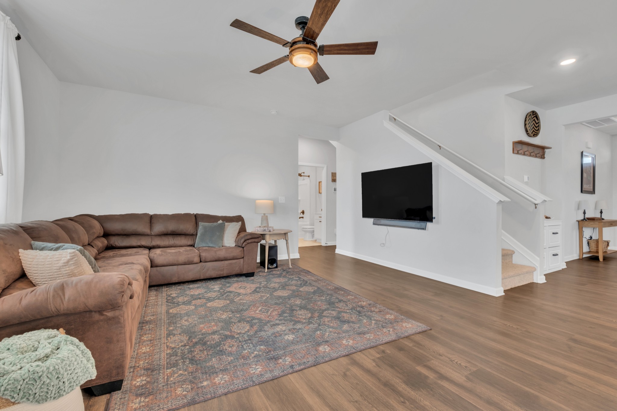 315 Redhead Ln