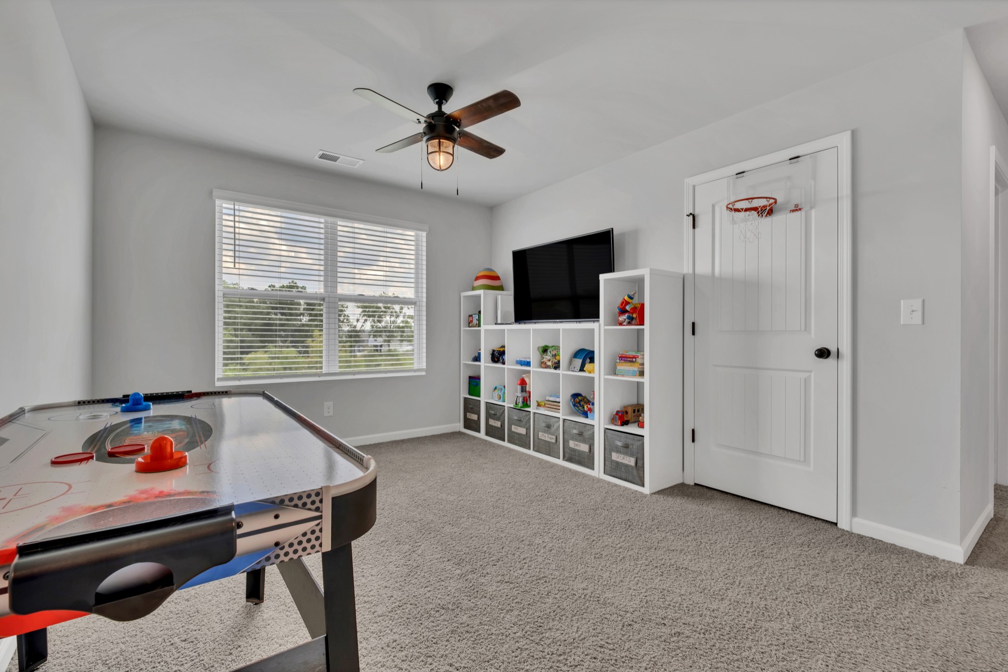315 Redhead Ln