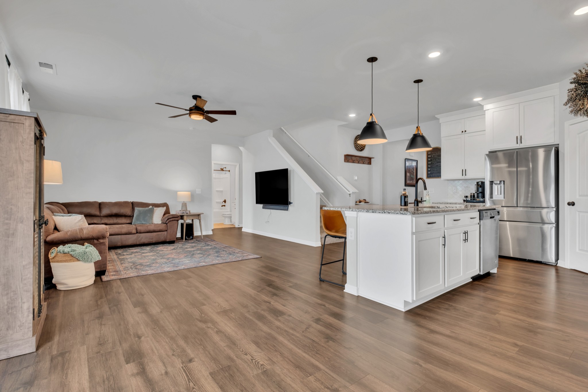 315 Redhead Ln