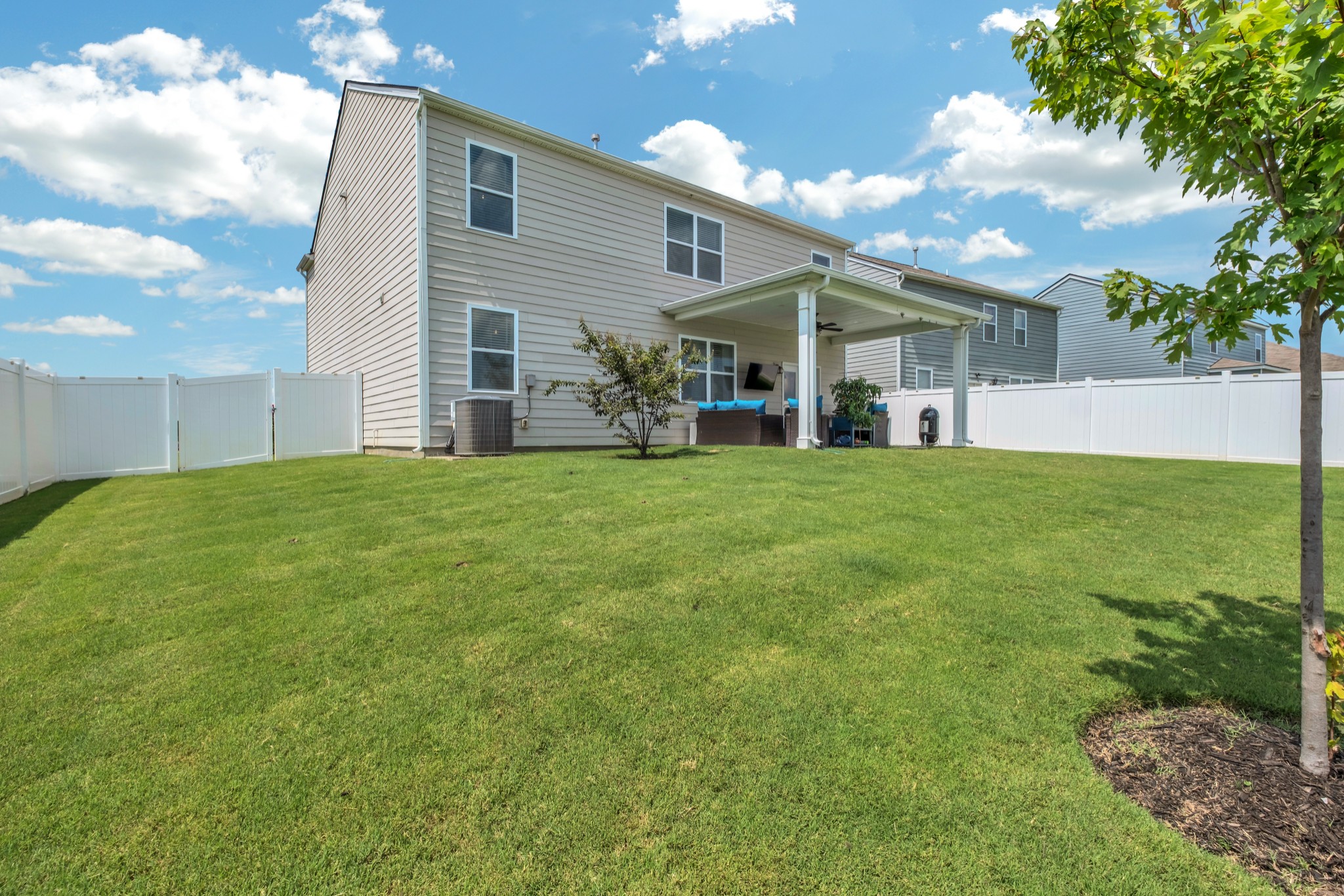 315 Redhead Ln