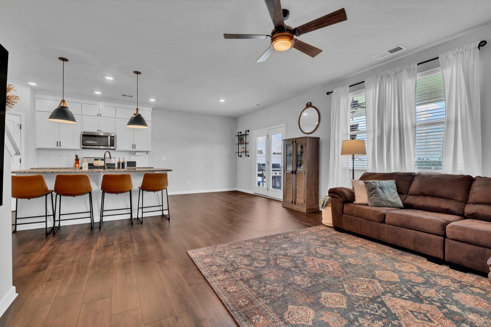 315 Redhead Ln