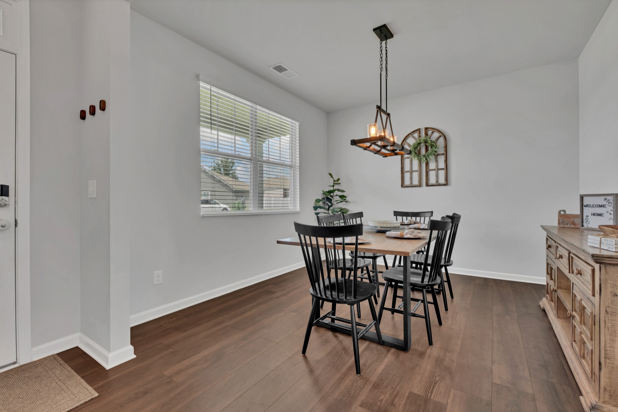 315 Redhead Ln