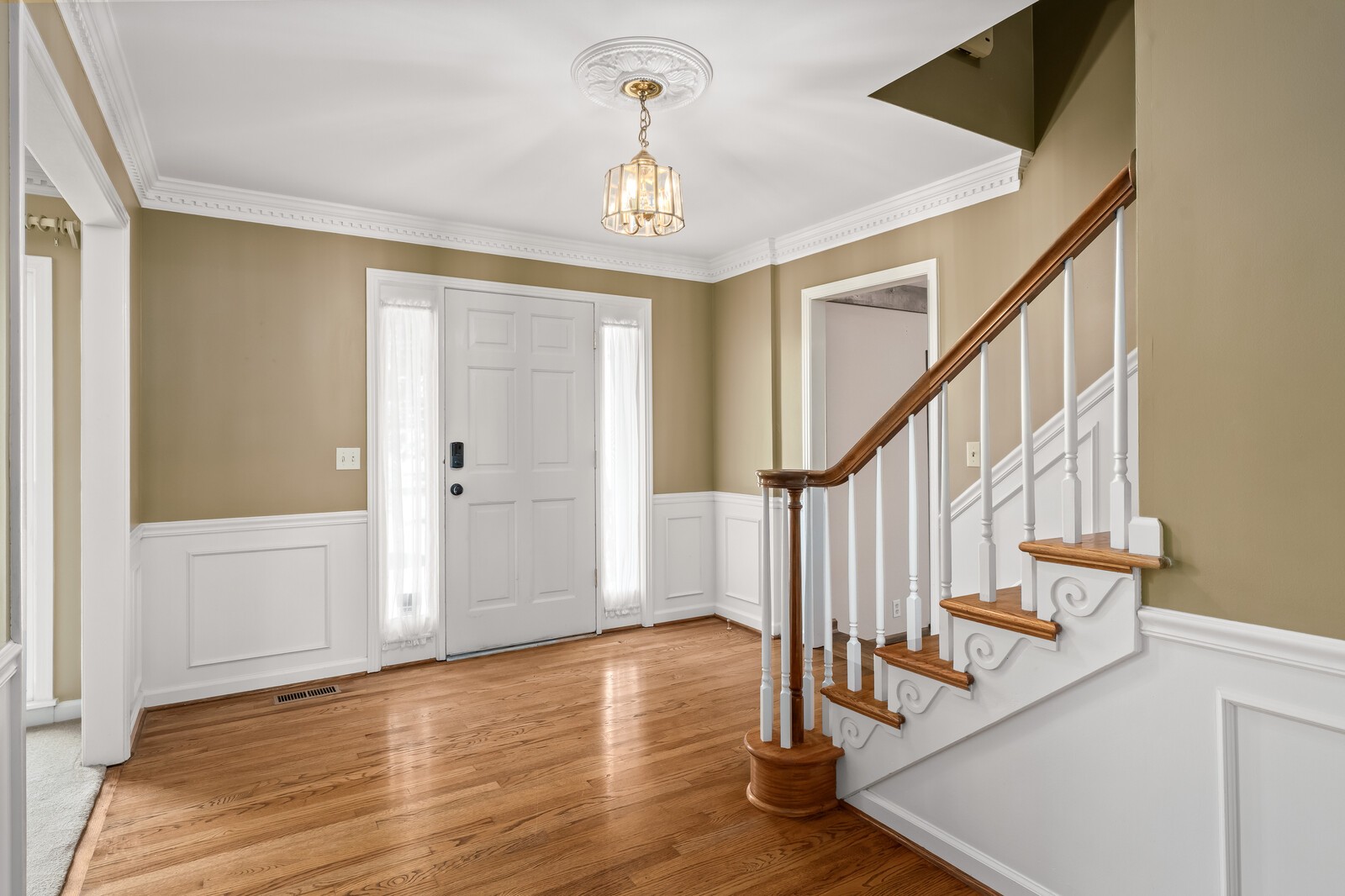 9228 Fox Run Dr