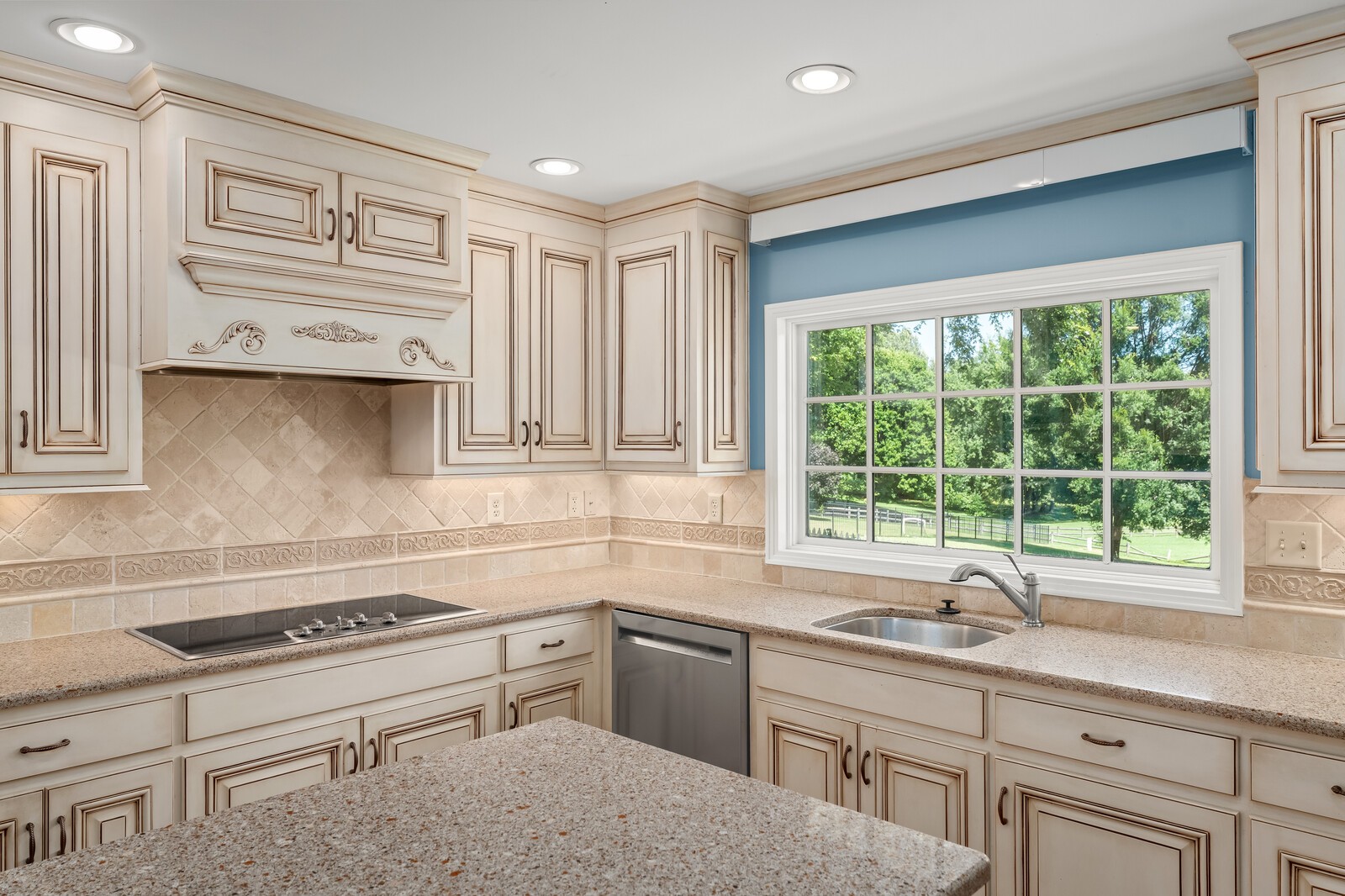 9228 Fox Run Dr