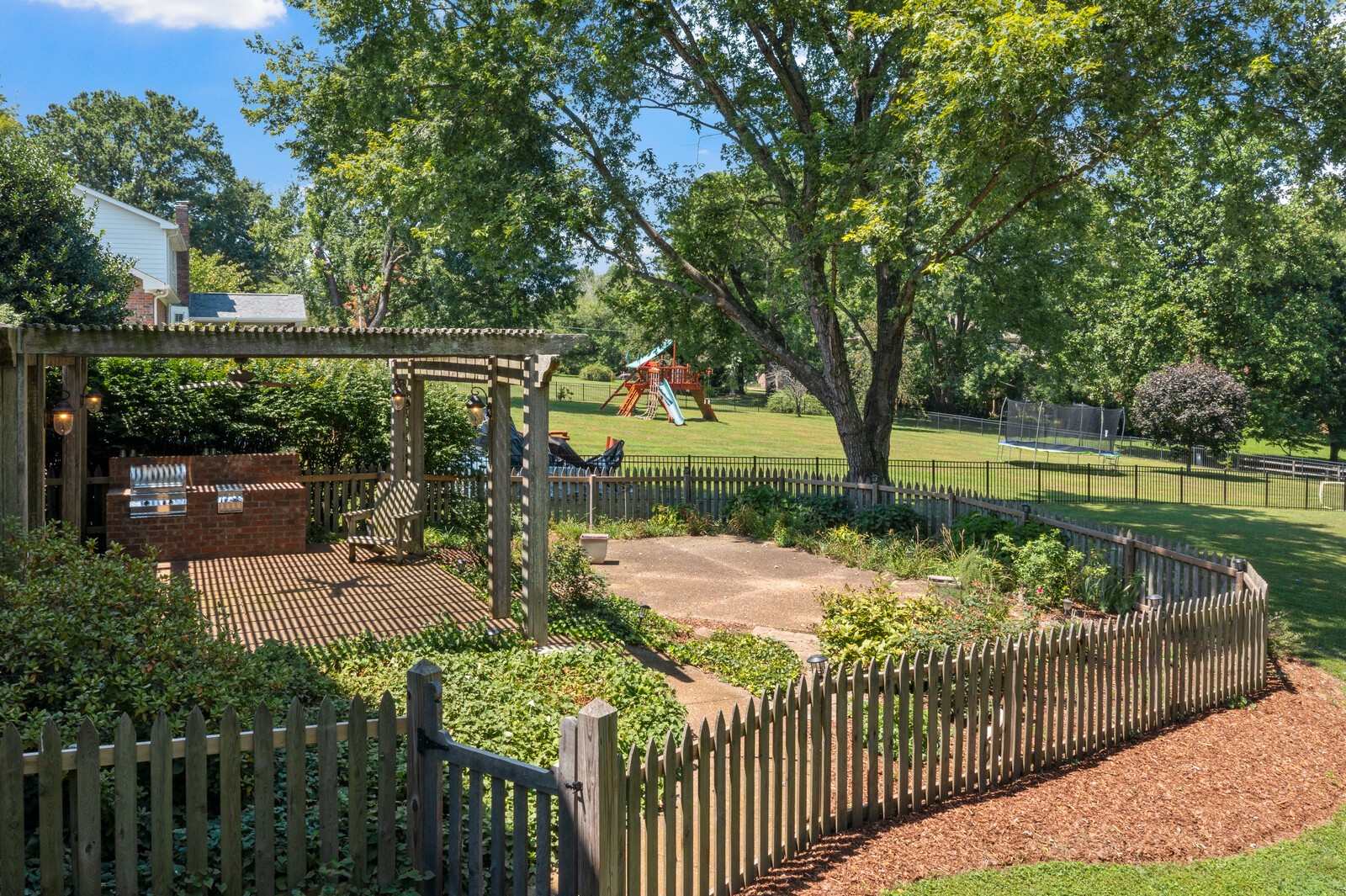 9228 Fox Run Dr