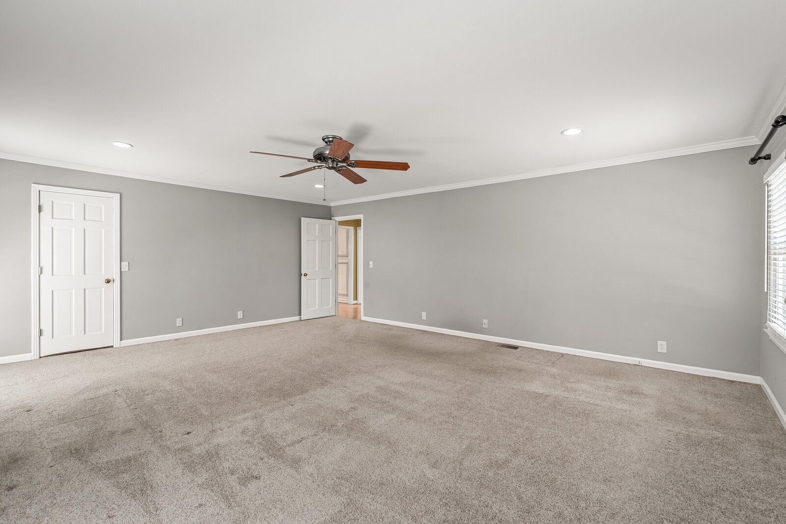 9228 Fox Run Dr