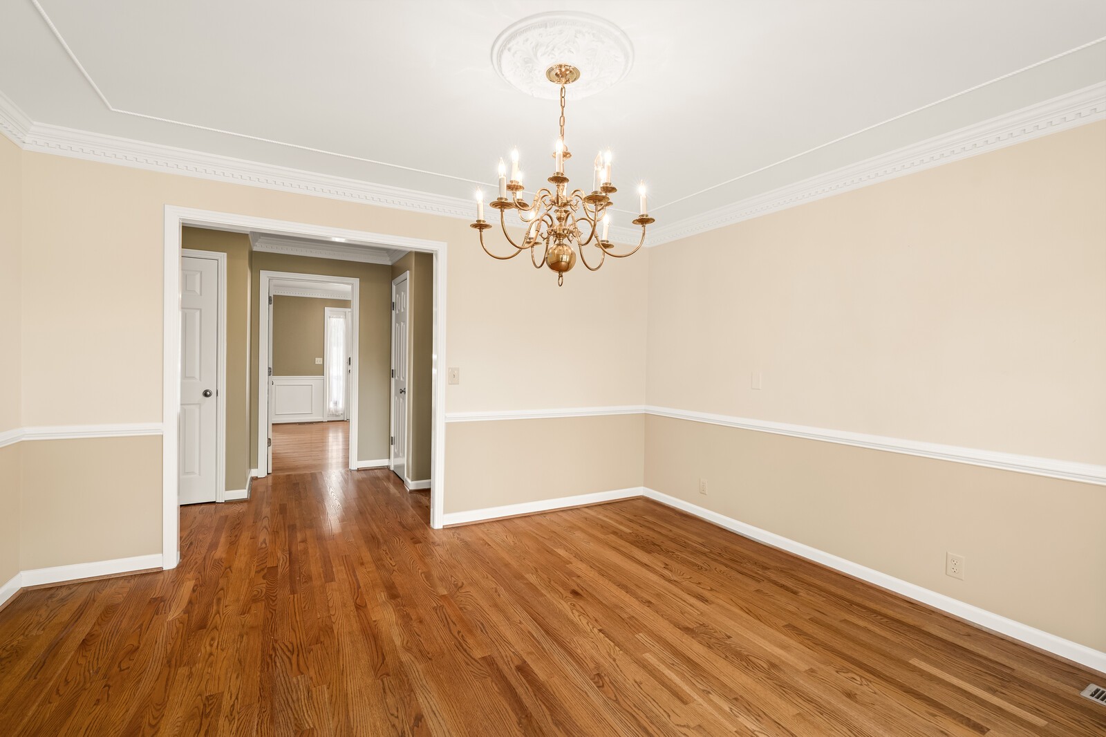 9228 Fox Run Dr