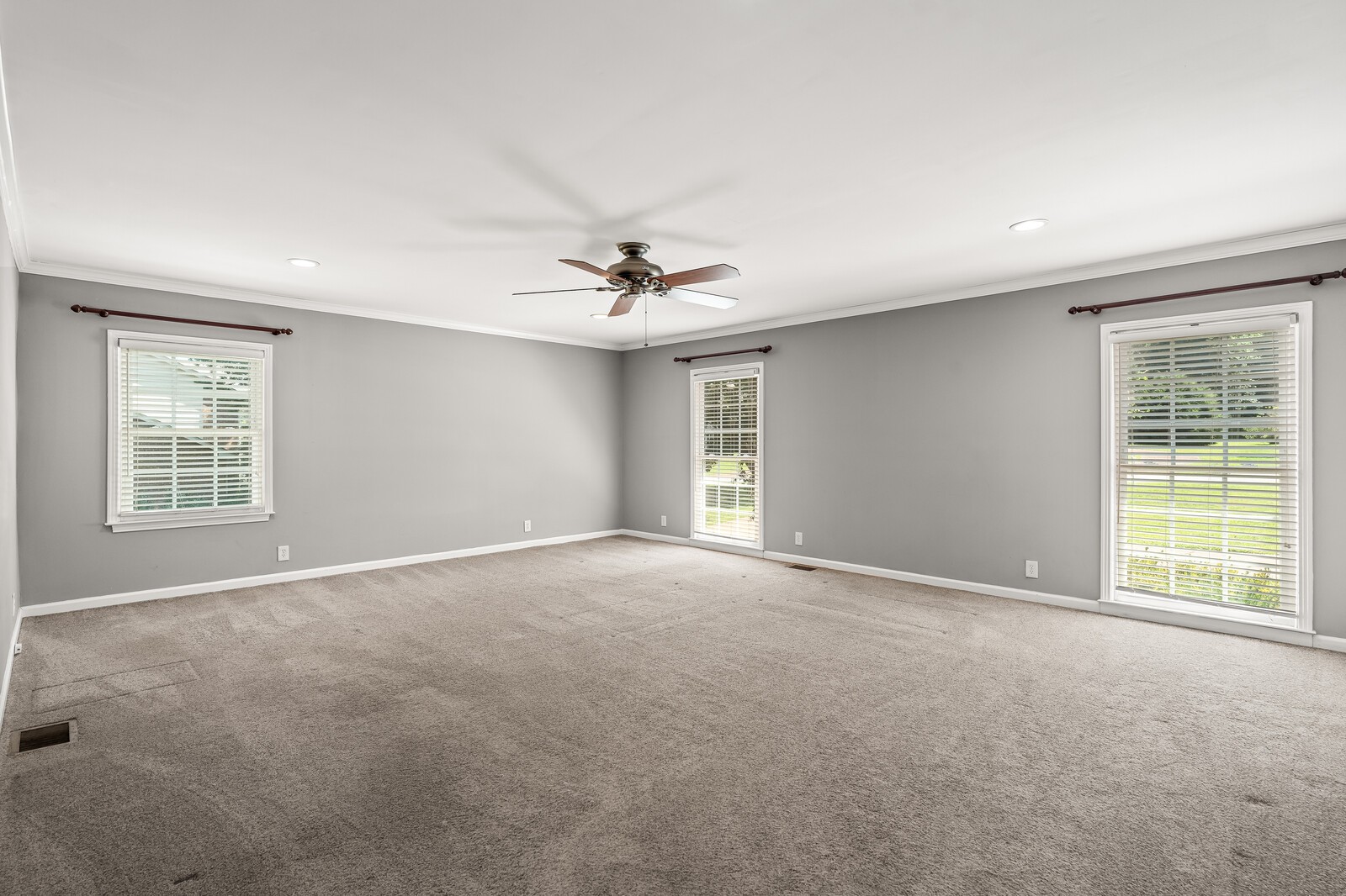 9228 Fox Run Dr