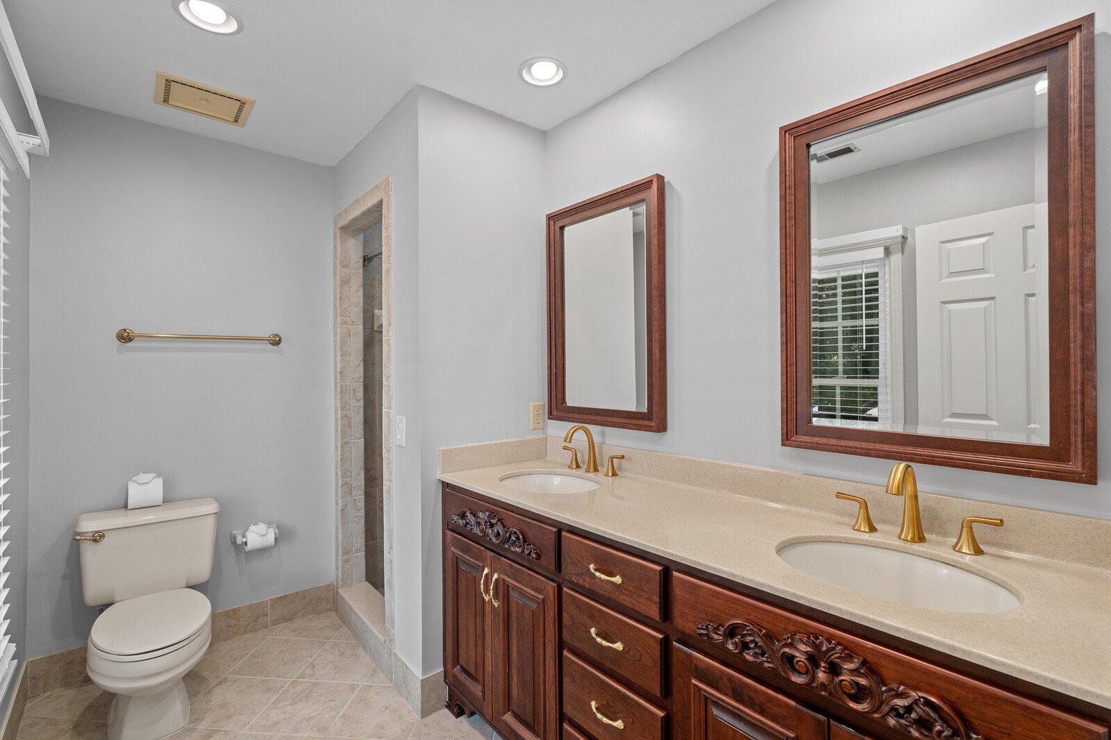 9228 Fox Run Dr