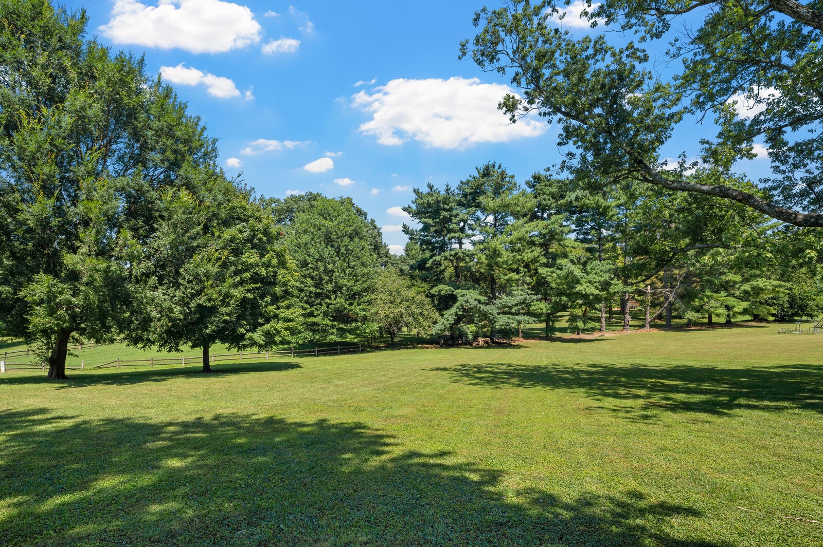 9228 Fox Run Dr