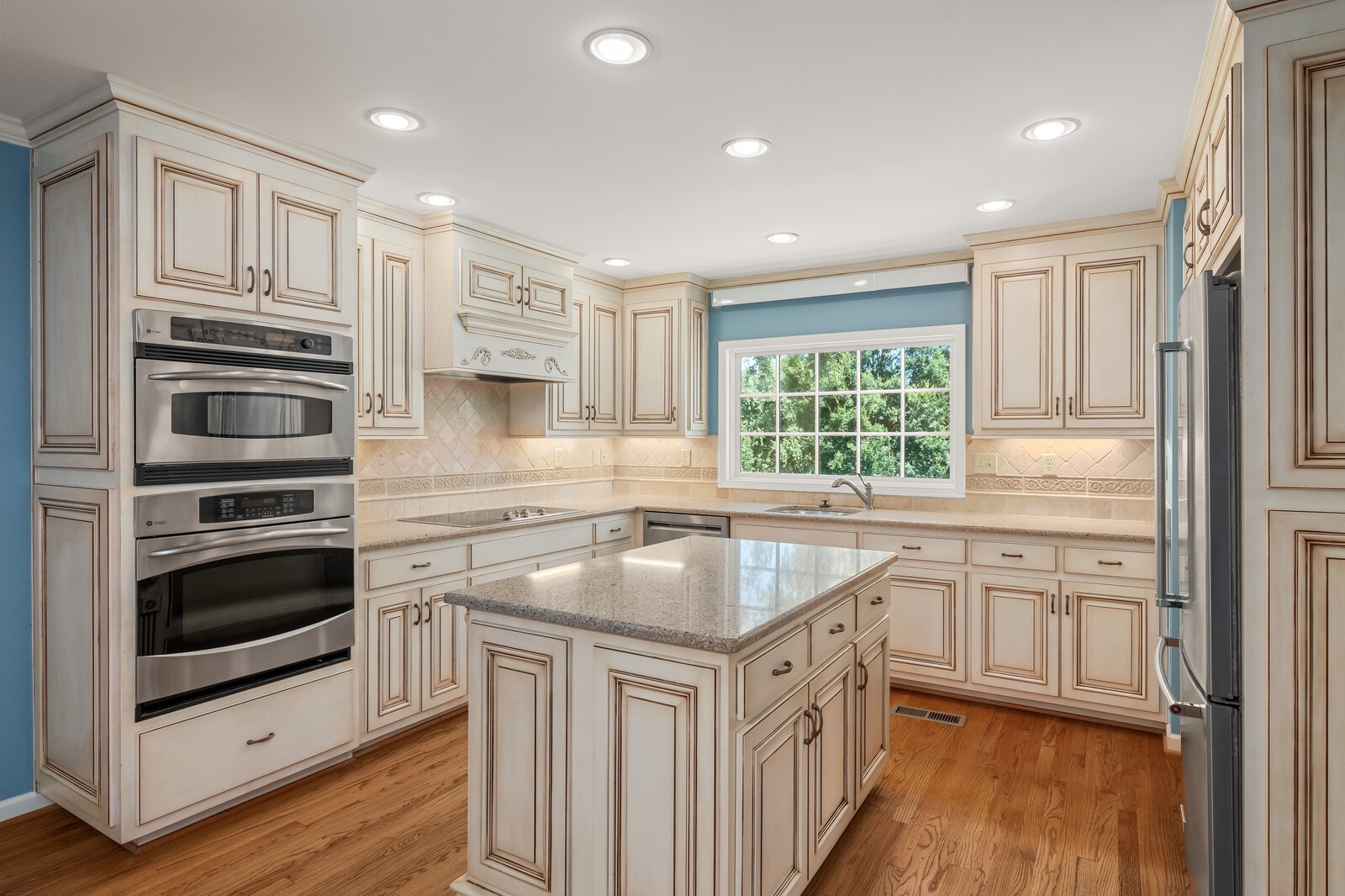 9228 Fox Run Dr